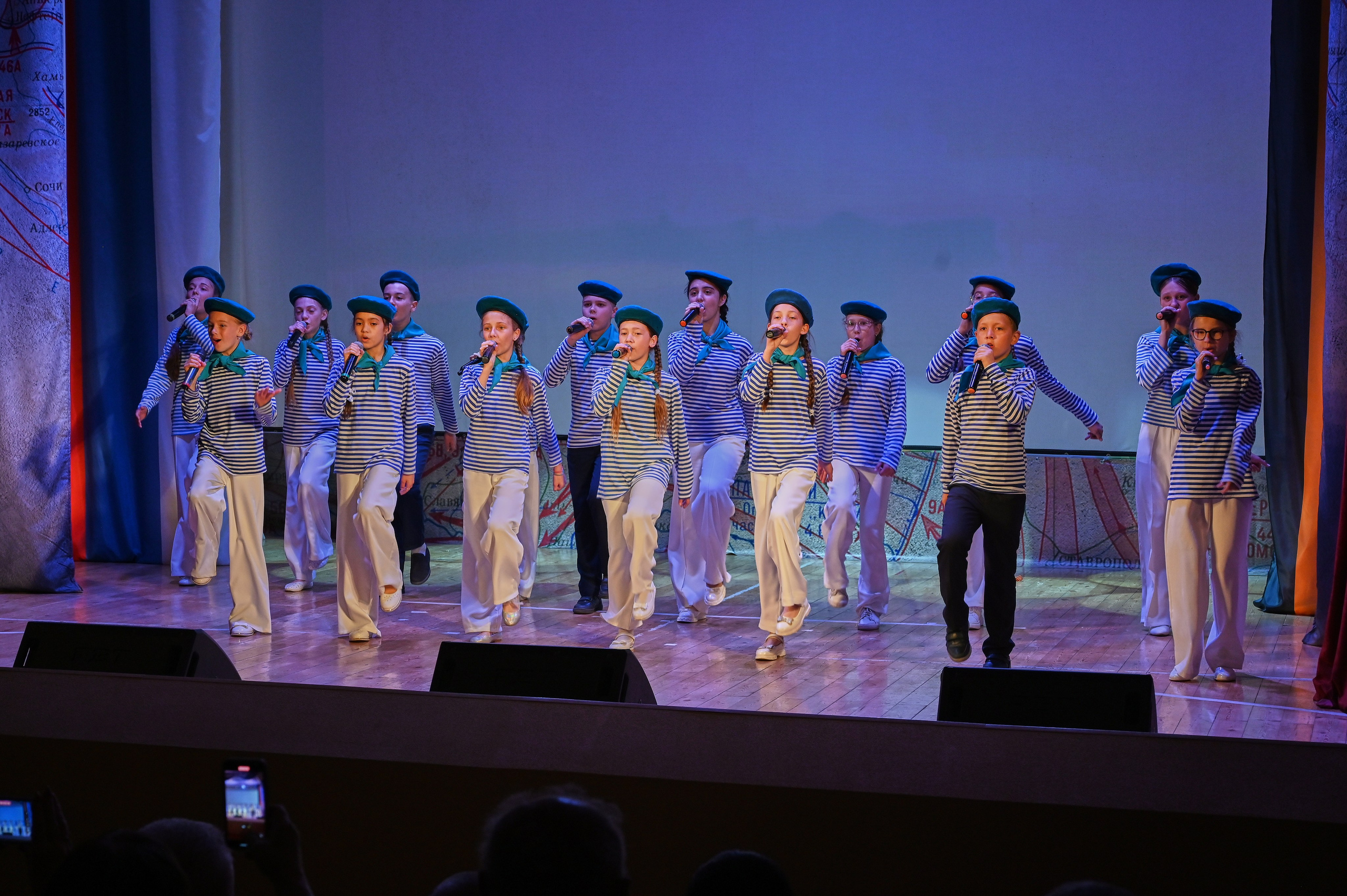 9 мая в ДК КАбардинки. Жизнь курорта Кабардинка в фотографиях