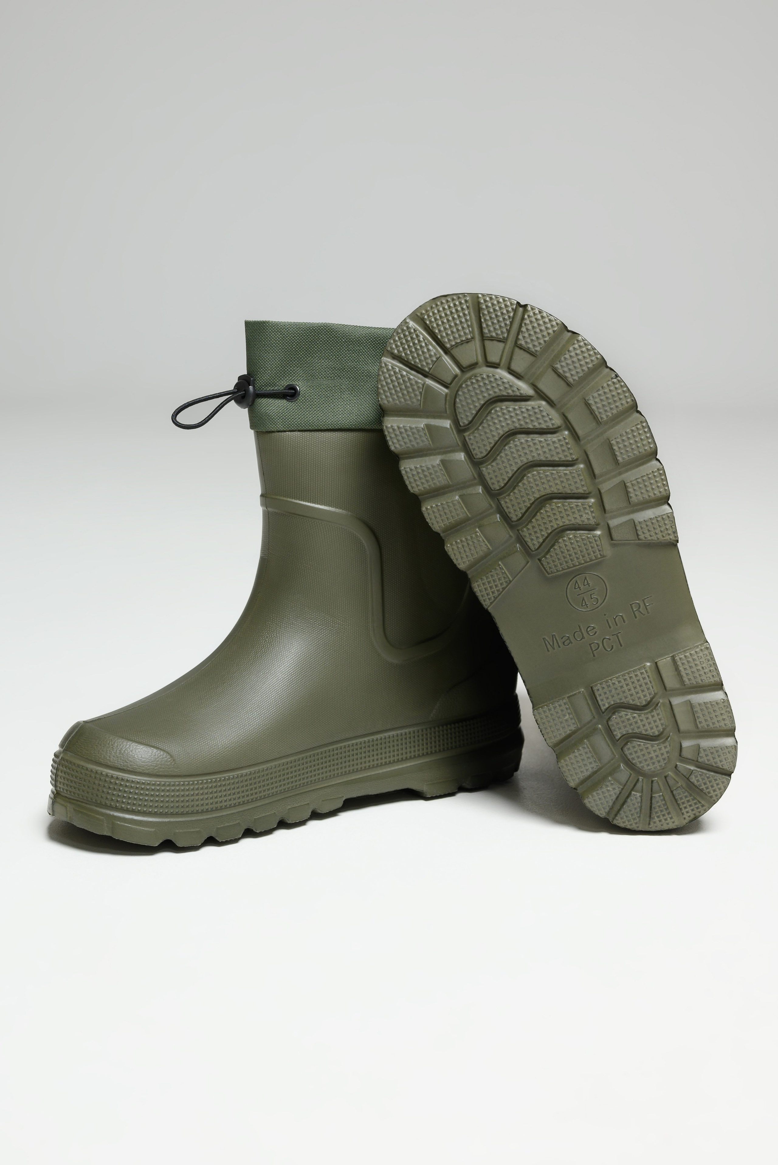 Резиновые сапоги. Предметный фотограф, фото для маркетплейсов Пятигорск, КМВ