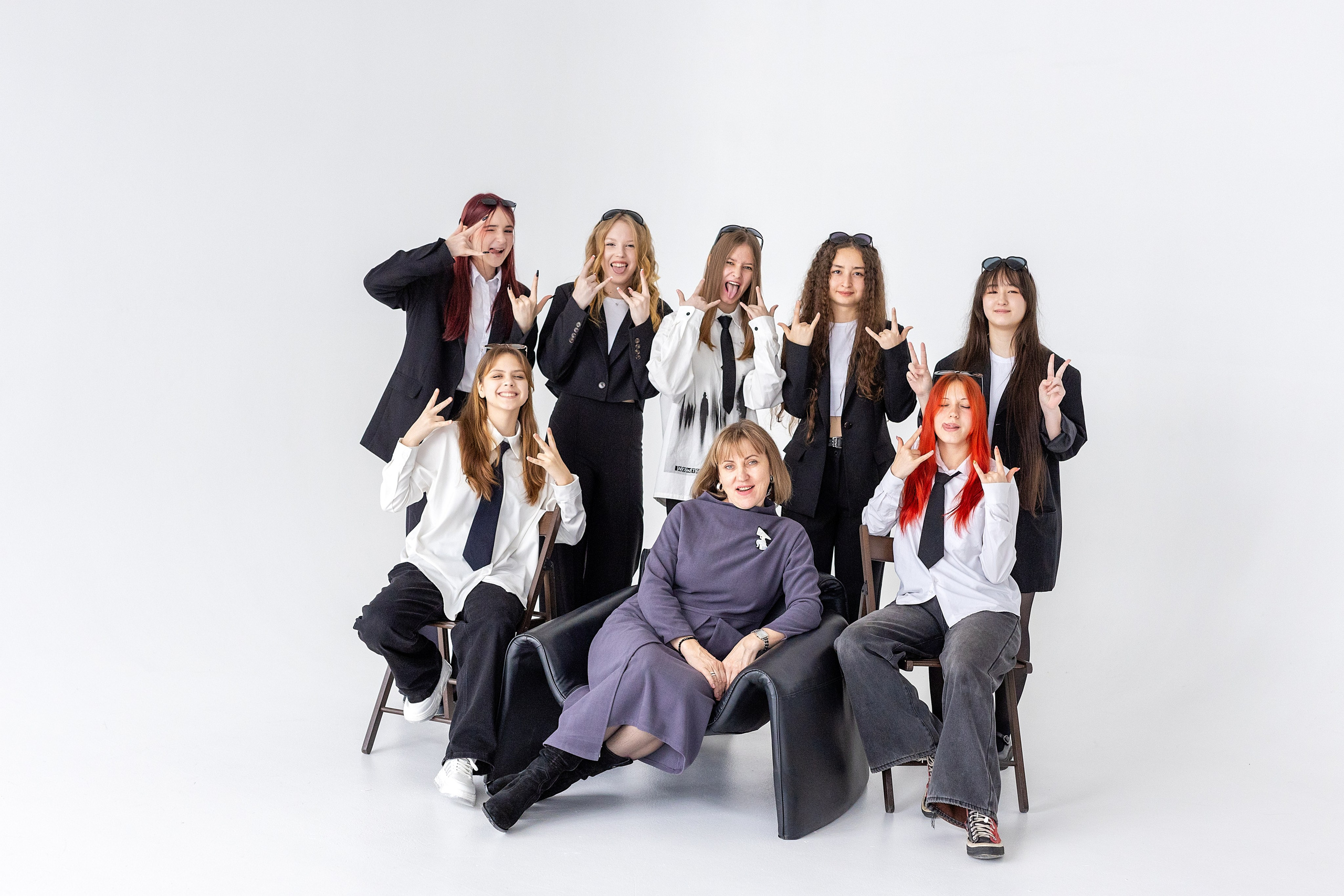 69 Школа, 9 класс. Стильный выпускной альбом Владивосток фотограф Вероника Мигачева