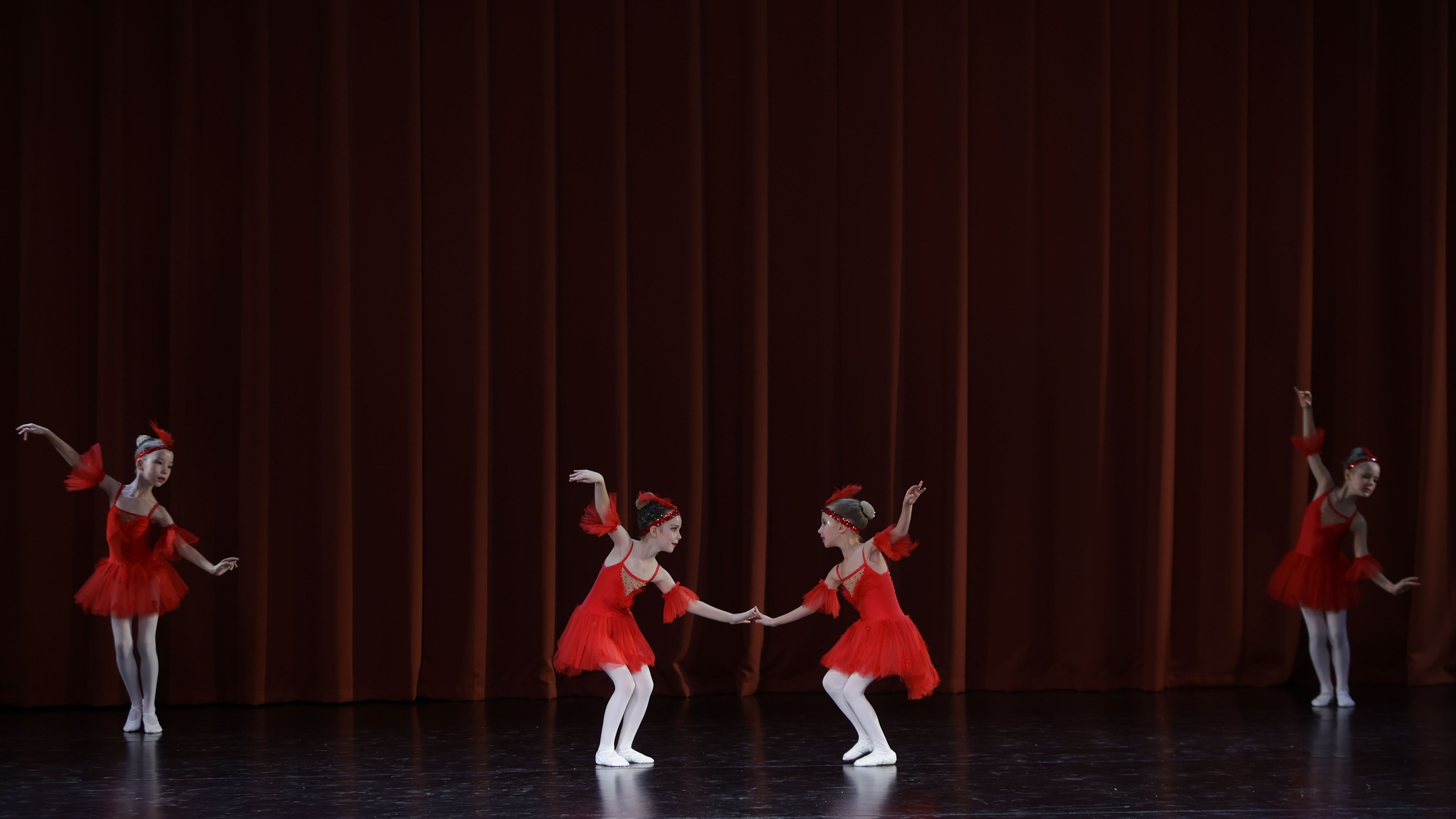 Фестиваль хореографического искусства «КУБОК ЛЕГЕНДЫ — 2025». Выпускные альбомы и школьный фотограф в Подольске, Троицке, Щербинке, Москве и Московской области