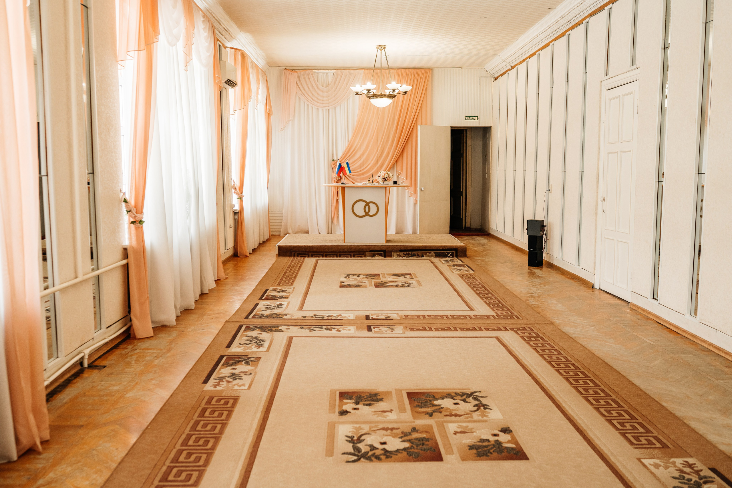 Вика и Артём. 24.04.2025. Фотограф в Каменске-Шахтинском Ольга Сагал