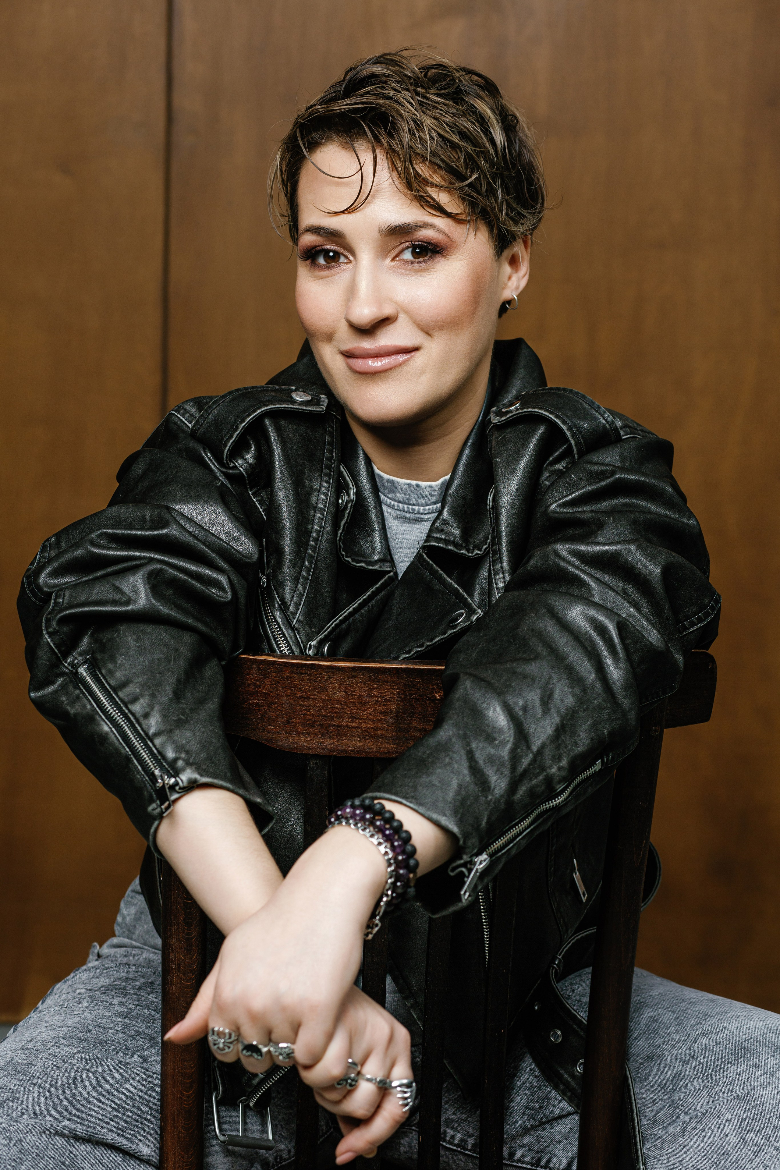 Женская индивидуальная фотосессия в фотостудии в городе Ростове