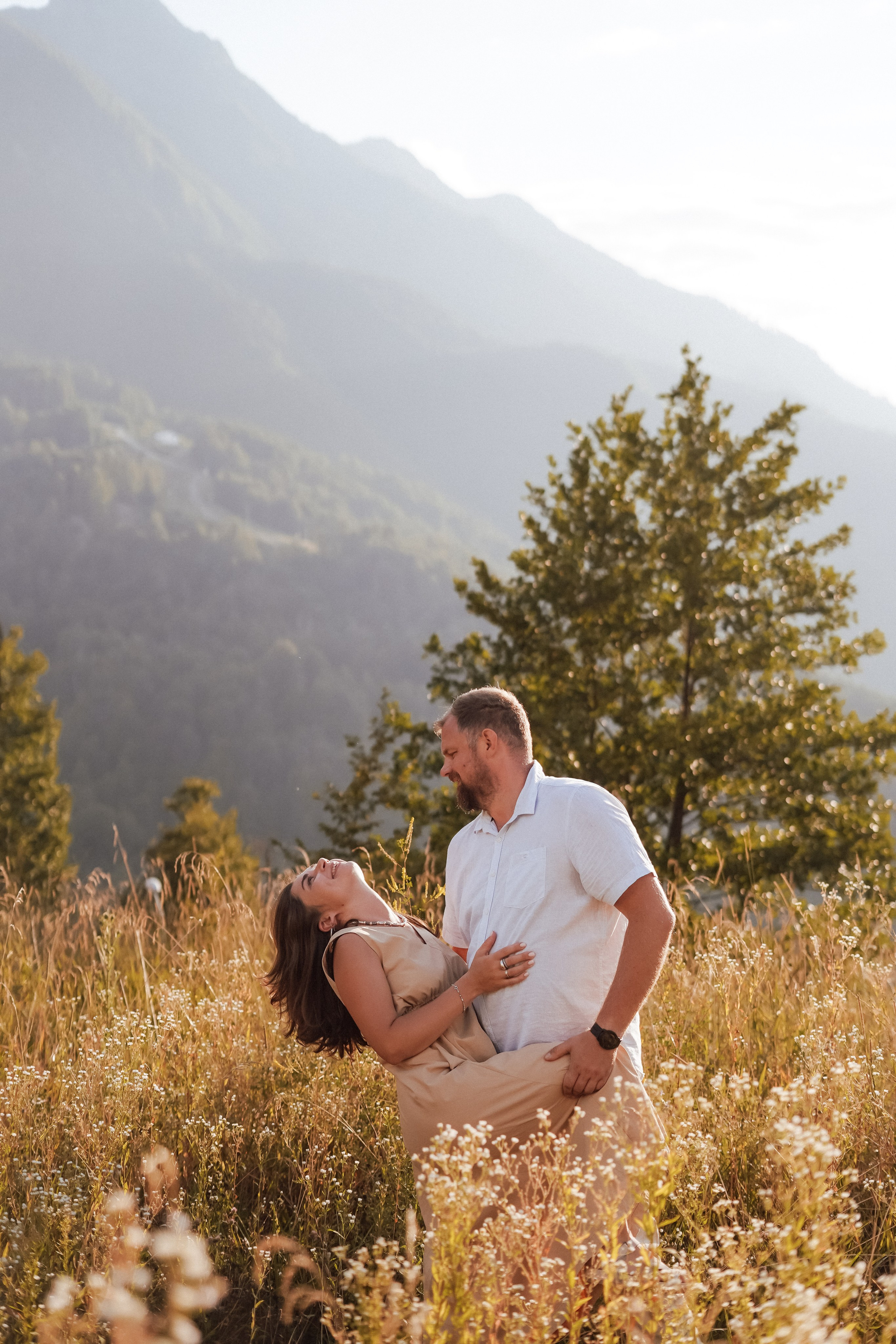 Алексей и Екатерина в горах Красной Поляны. Фотограф в Сочи и Абхазии | Фототуры | September Air