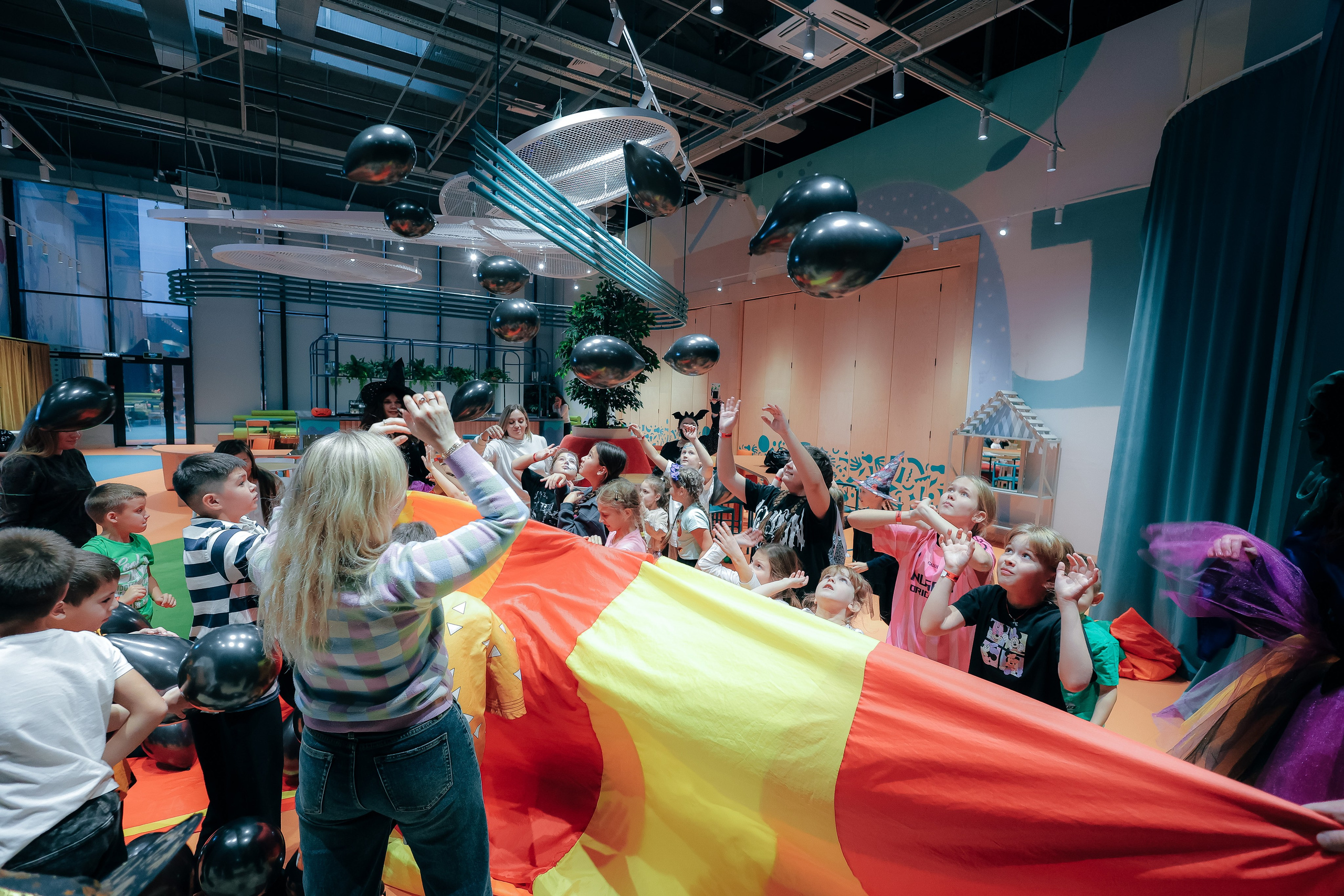 02.11 Halloween в Zhooki Park. Команда специалистов в мире фотографии и видео. Детский фотограф, семейный фотограф
