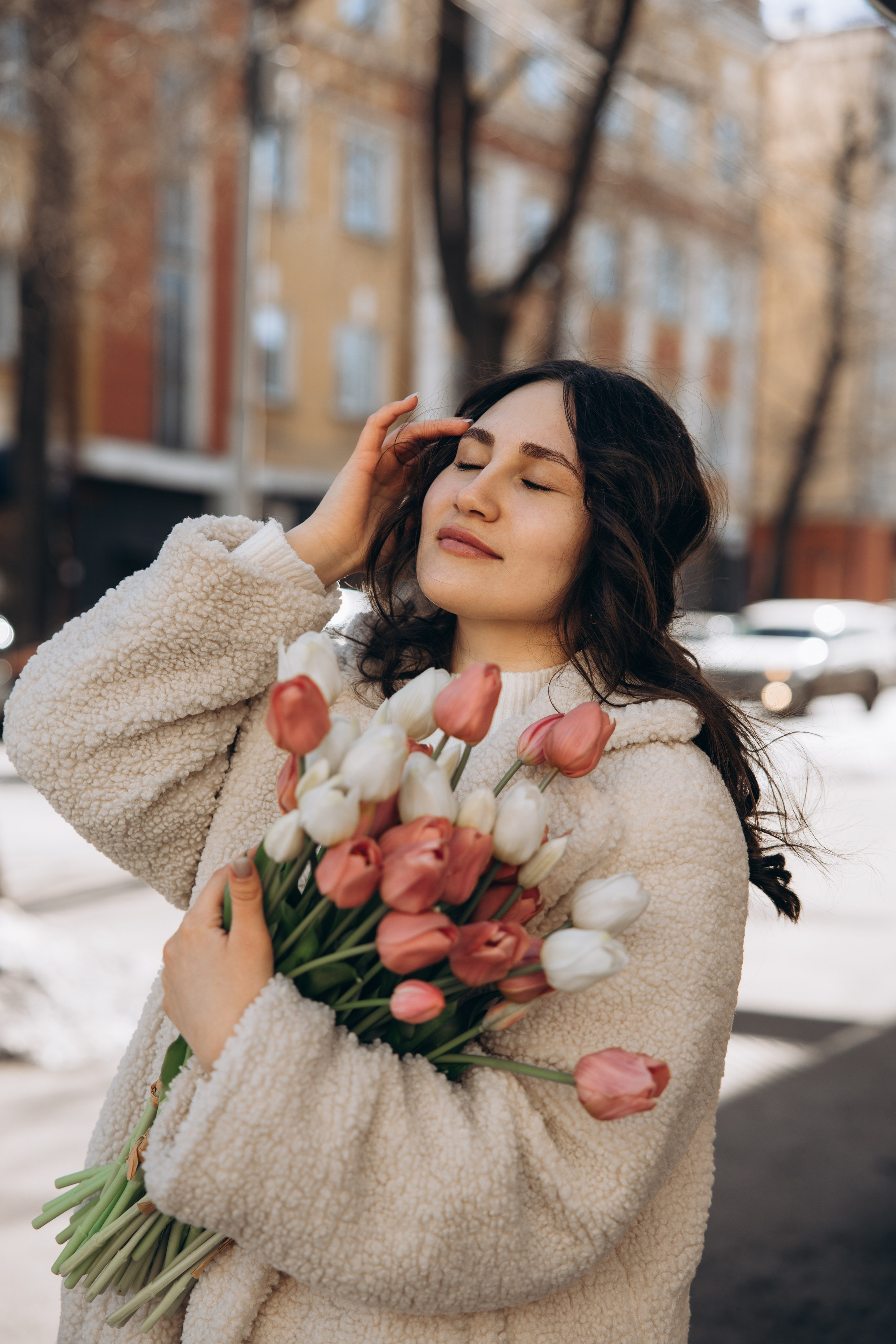 Прогулка с тюльпанами. Свадебный, семейный фотограф в Иркутске Светлана Макаричева