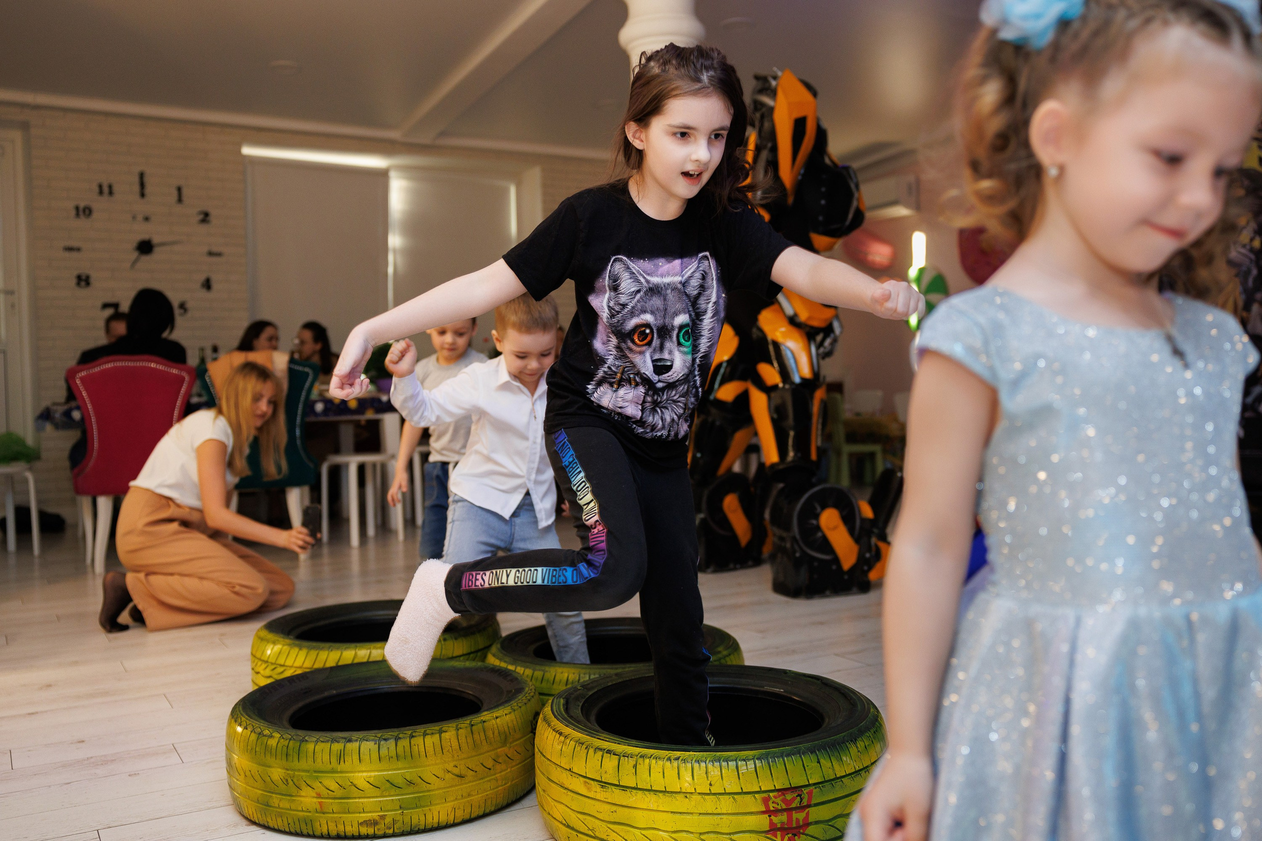 Детский день рождения в студии «Ромашка» в Оренбурге — Трансформеры