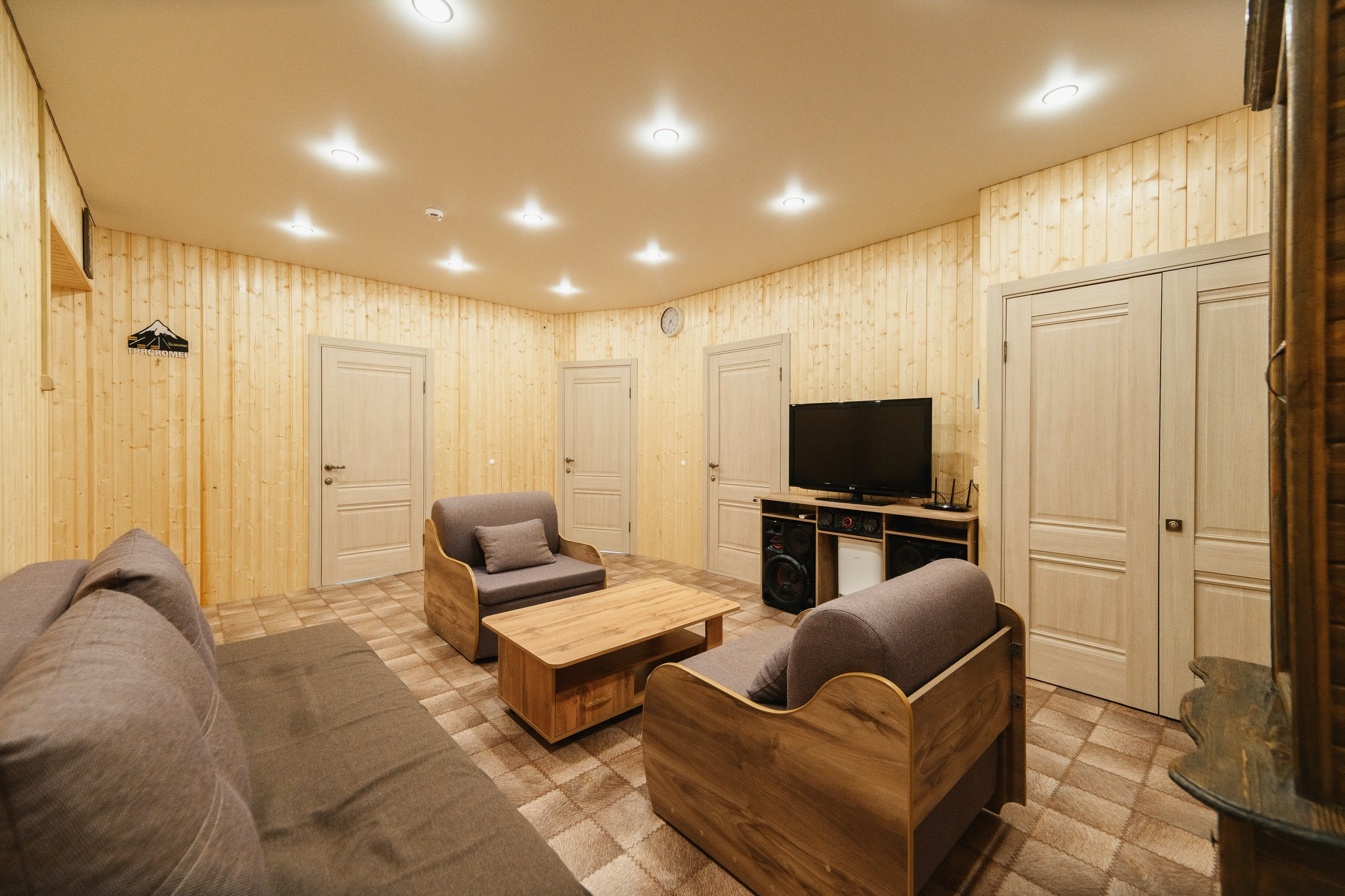 Профессиональная съемка интерьера базы отдыха. Фотограф Камчатка Тимофей Тимофеенко