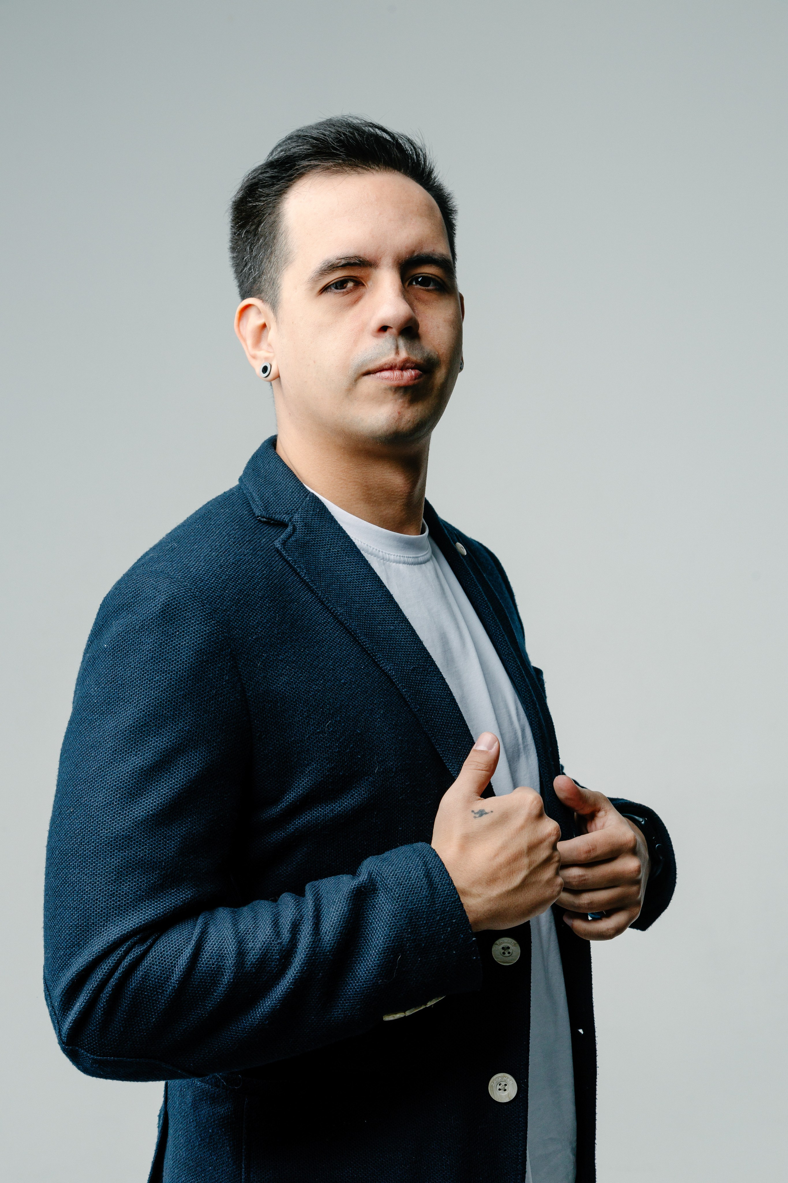 Фотосессия в студии Maison для StandUp комиков в Сочи. Репортажный фотограф в Москве, Сочи и Санкт-Петербурге