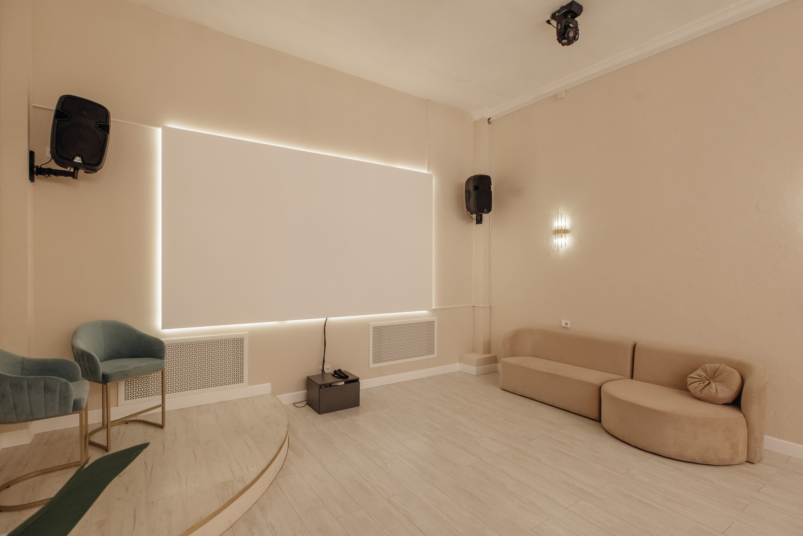 Банкетный зал Рубин Холл / Rubin Hall. Аренда лофта в СПб для мероприятий