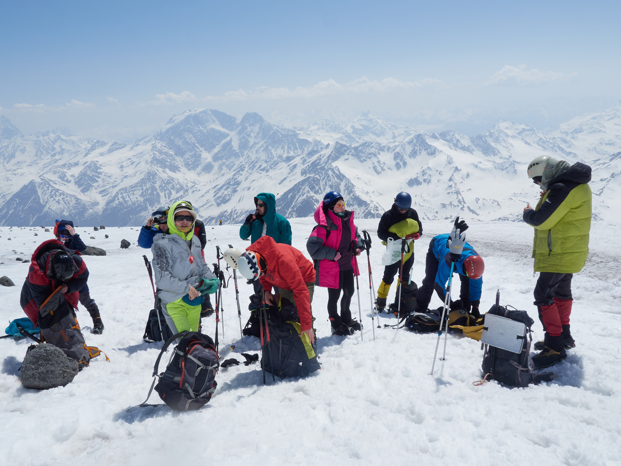 Съемка акклиматизационного выхода в Приэльбрусье. Горный, высотный Фотограф на Эльбрусе Георгий