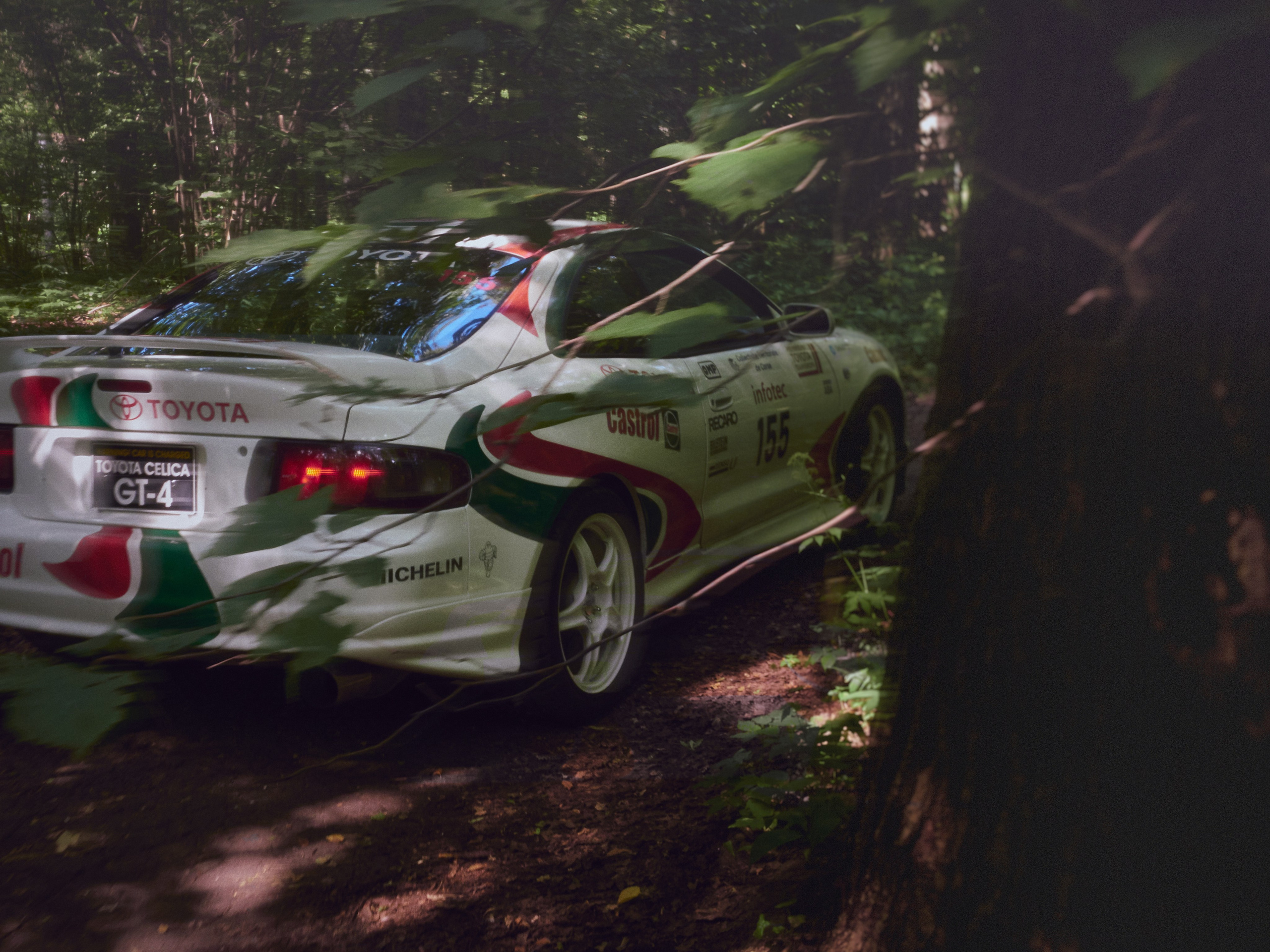 Упражнение с асфальтом. Коммерческий и художественный фотограф в Москве Плоскирев Валерий