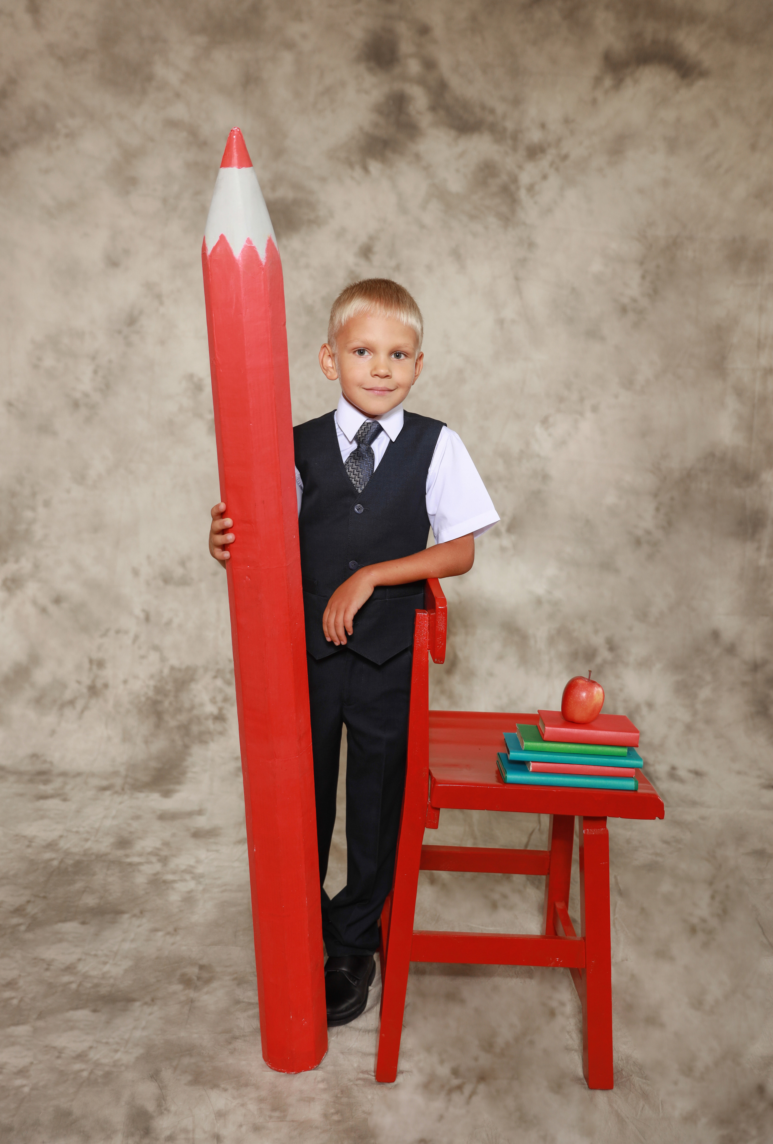 Команда фотостудии Fotobook. Выпускные альбомы в Тюмени для школ, садов, вузов спортивных секций