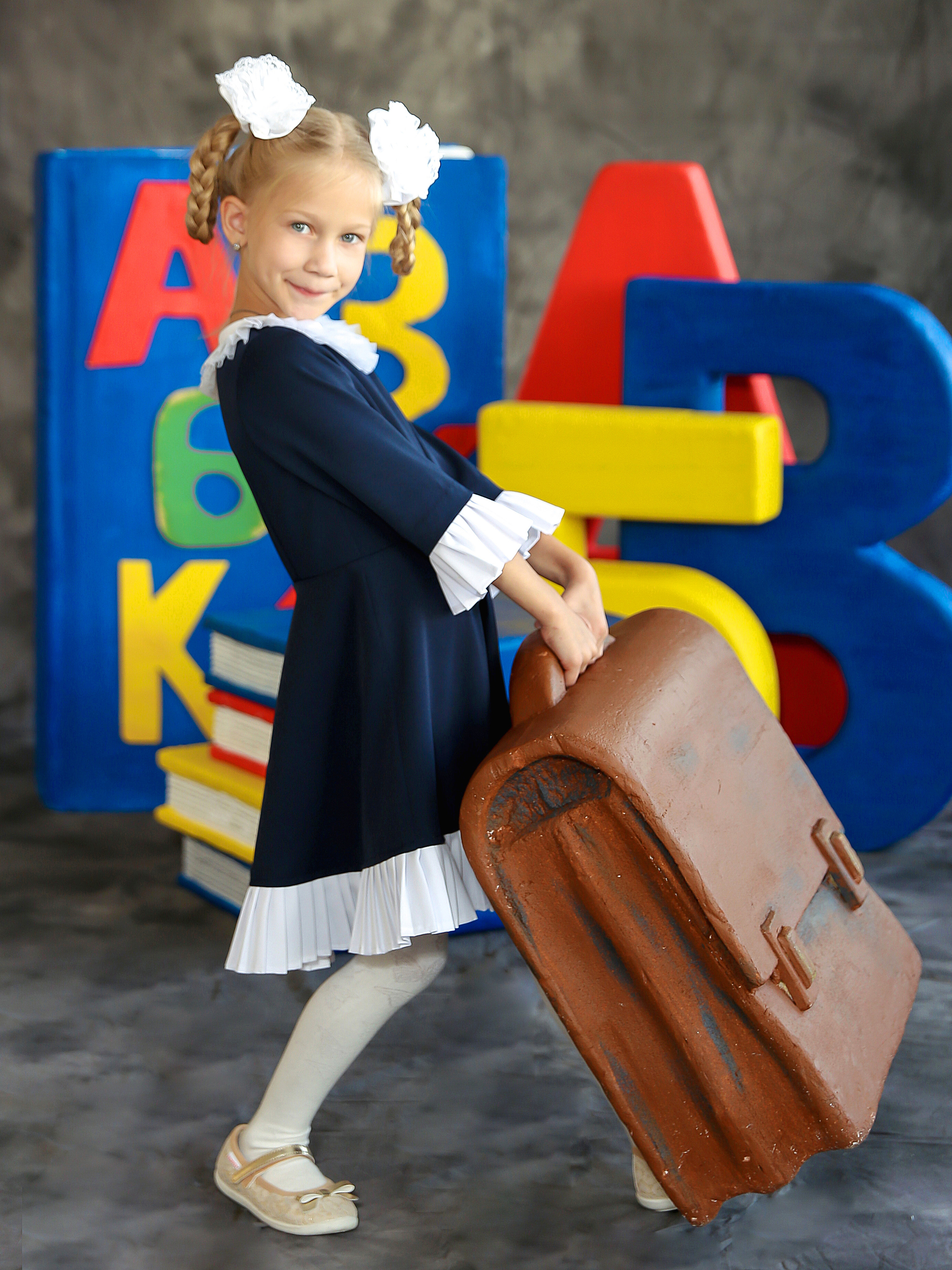 Команда фотостудии Fotobook. Выпускные альбомы в Тюмени для школ, садов, вузов спортивных секций