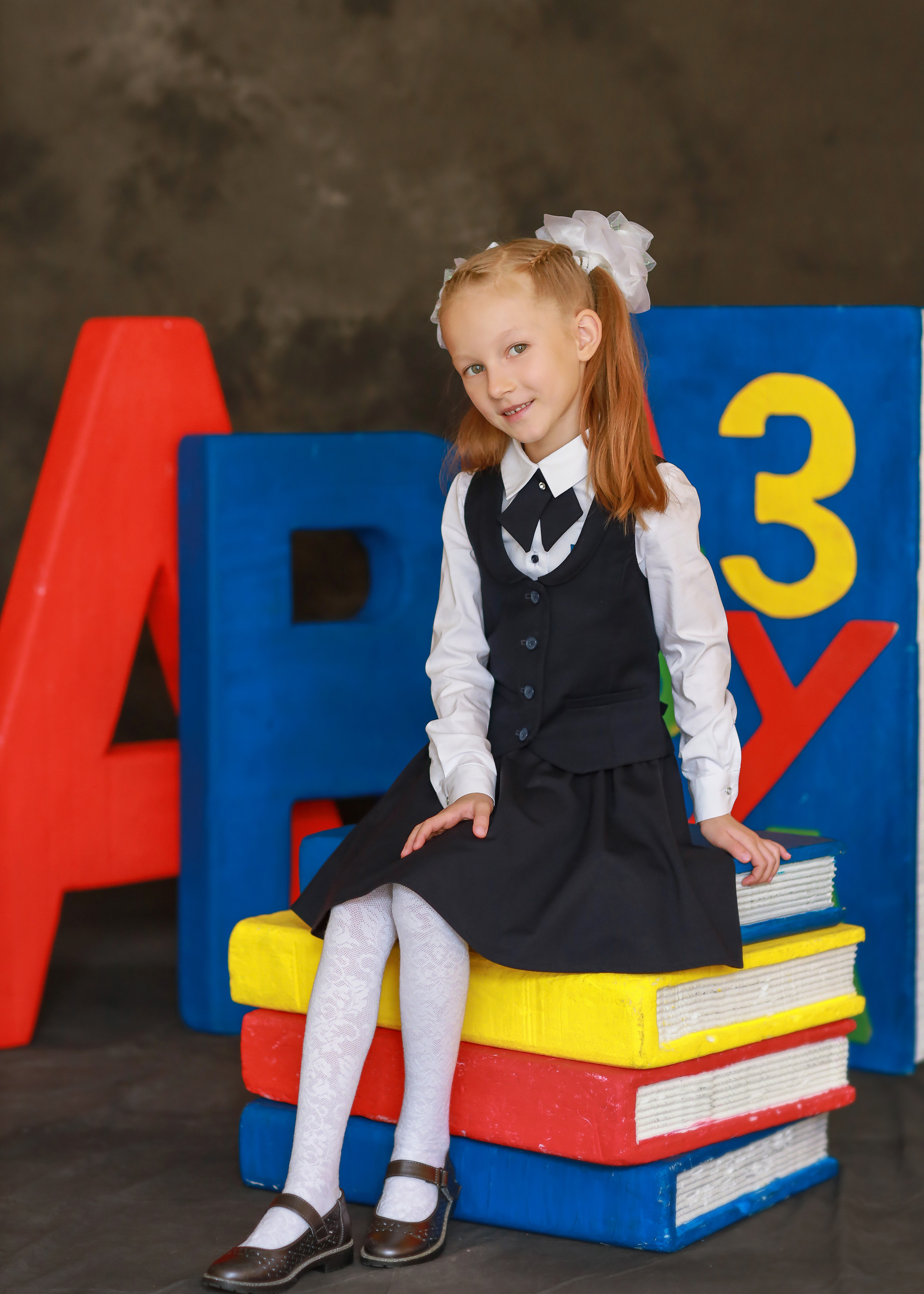 Команда фотостудии Fotobook. Выпускные альбомы в Тюмени для школ, садов, вузов спортивных секций