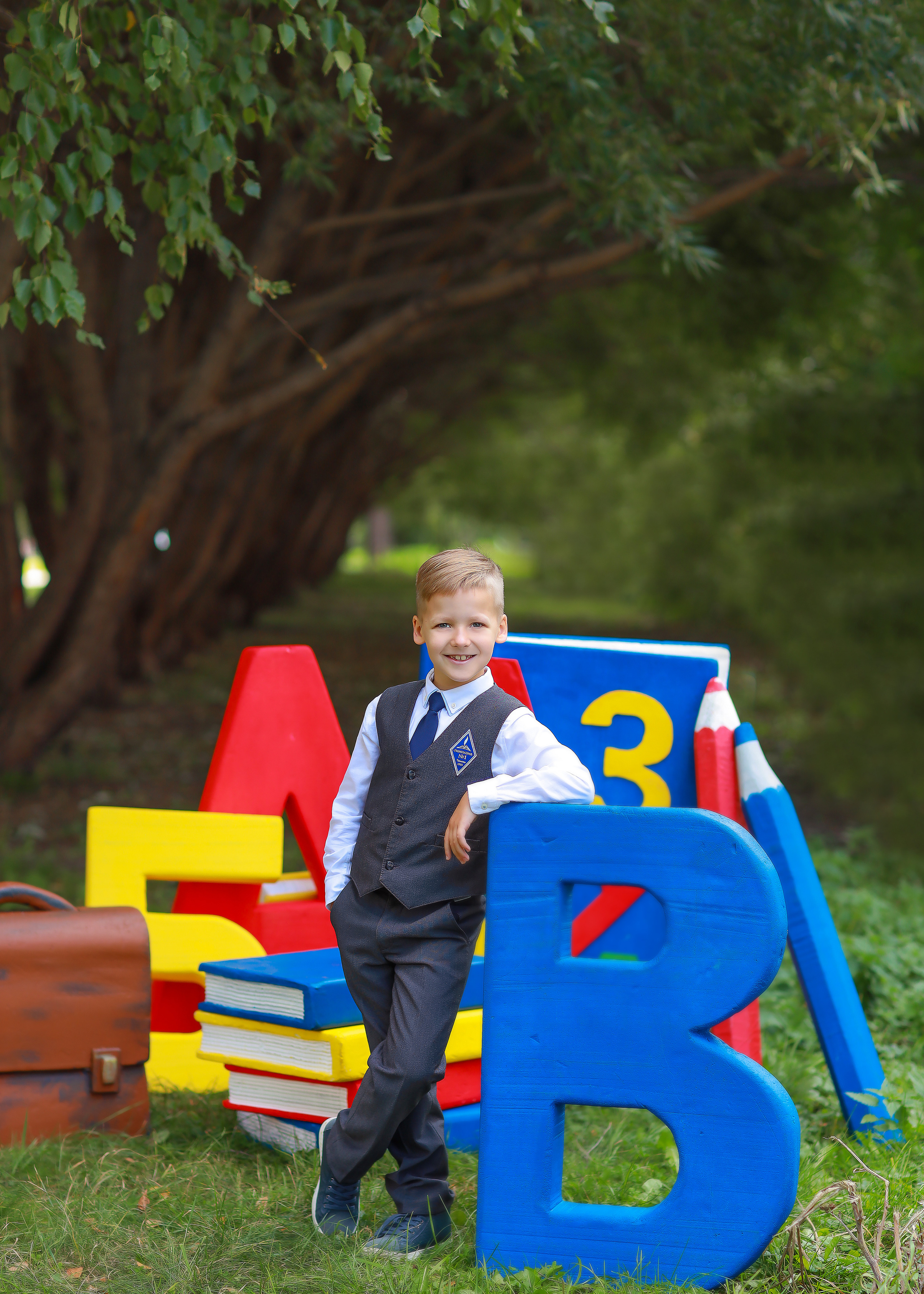 Команда фотостудии Fotobook. Выпускные альбомы в Тюмени для школ, садов, вузов спортивных секций