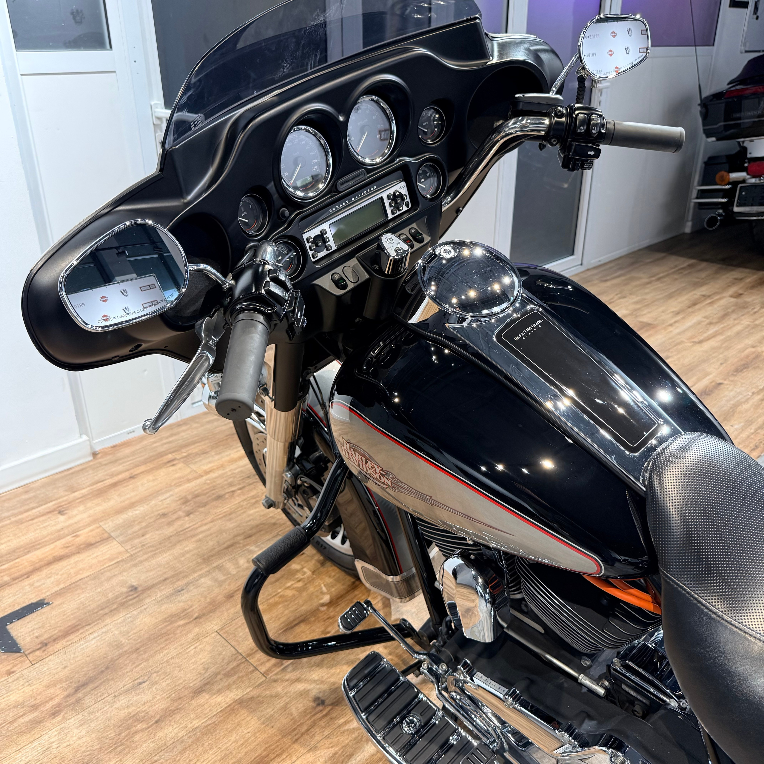 2008 Electra Glide Black Pearl ABS (VIN *5HD*8999). Hello Davidson, Москва. Только хорошие мотоциклы…