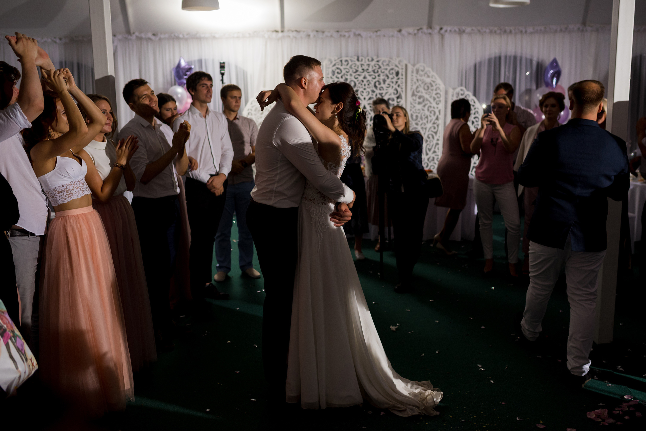 Свадебные фото счастливых людей. Сергей Богомолов. Свадебный и семейный фотограф