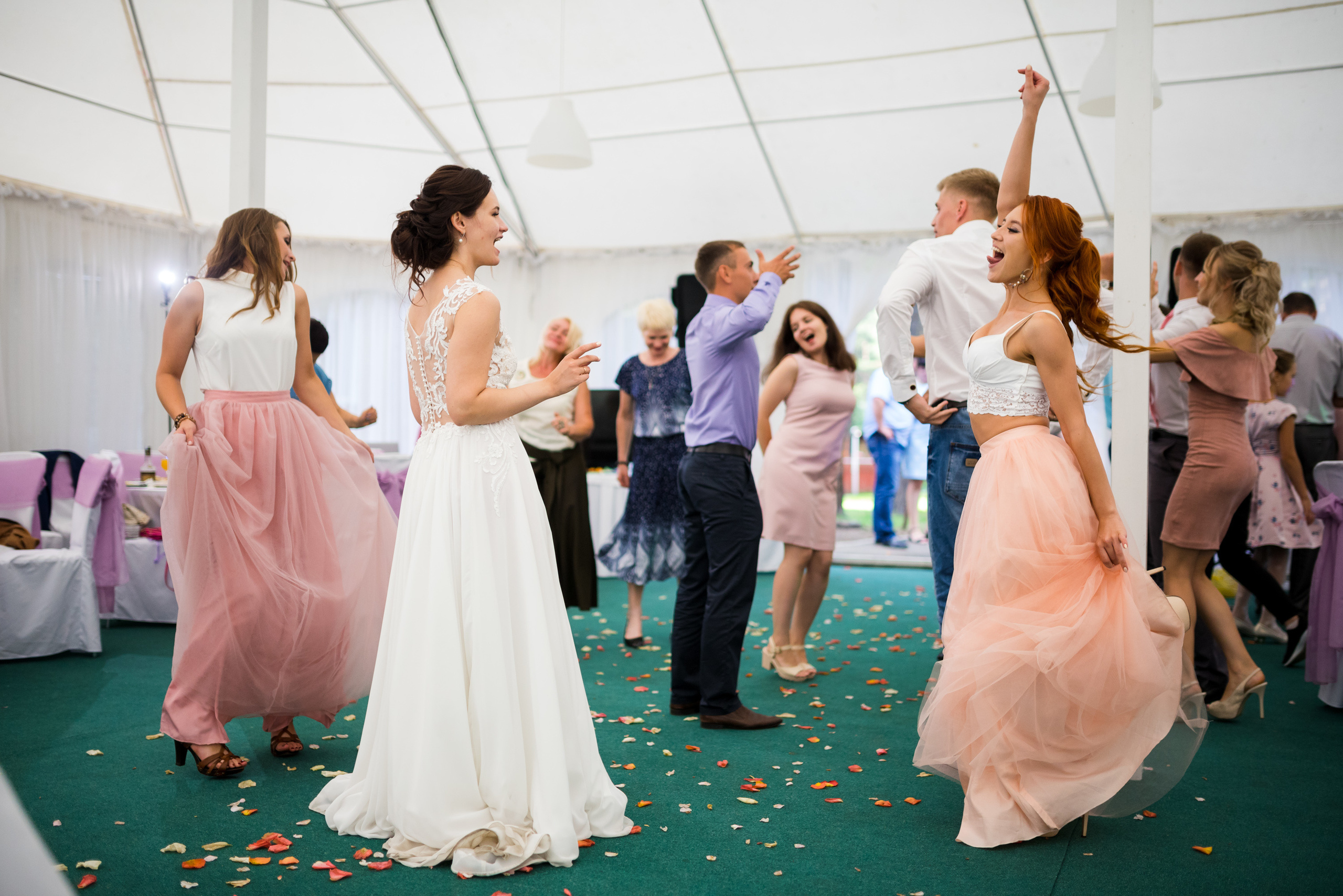 Свадебные фото счастливых людей. Сергей Богомолов. Свадебный и семейный фотограф