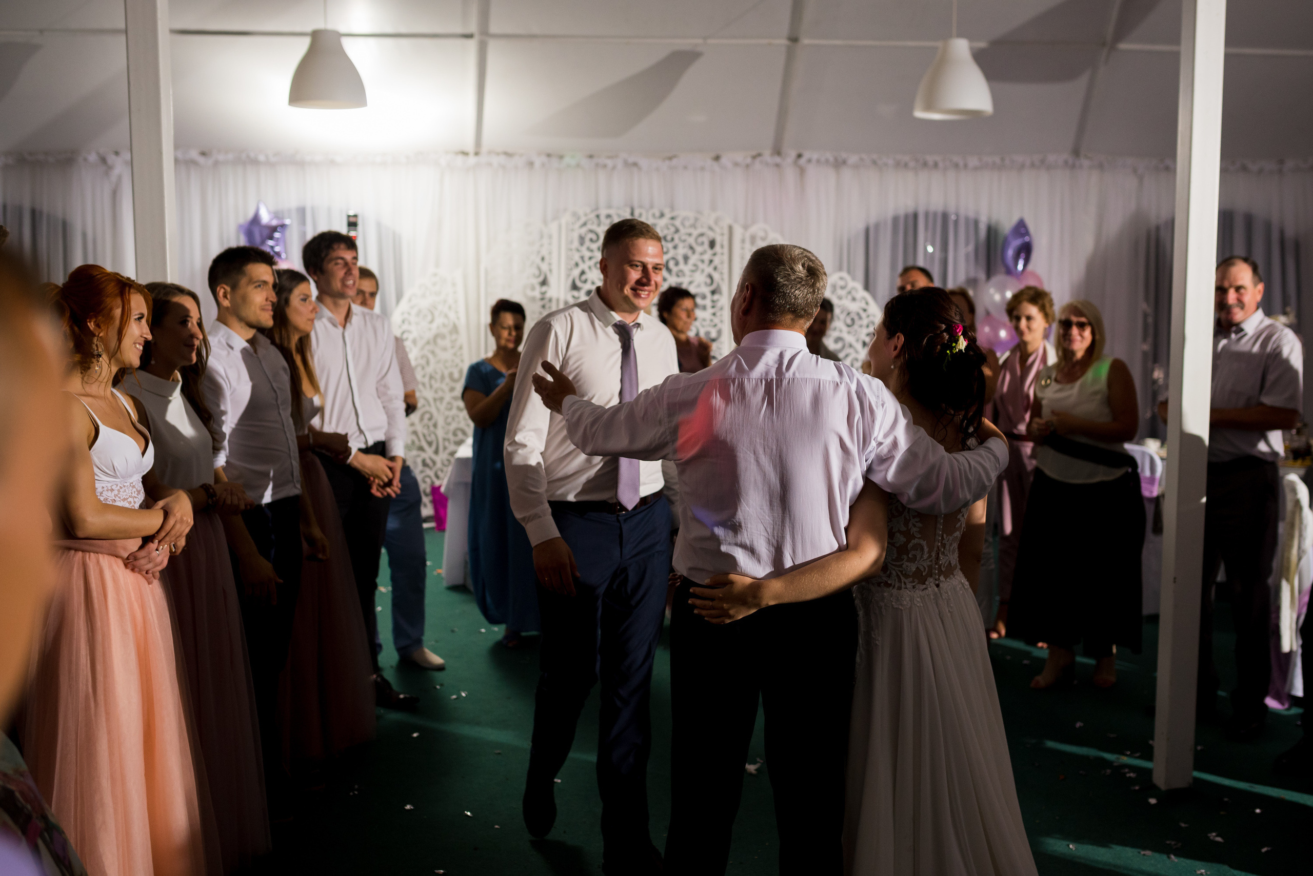 Свадебные фото счастливых людей. Сергей Богомолов. Свадебный и семейный фотограф