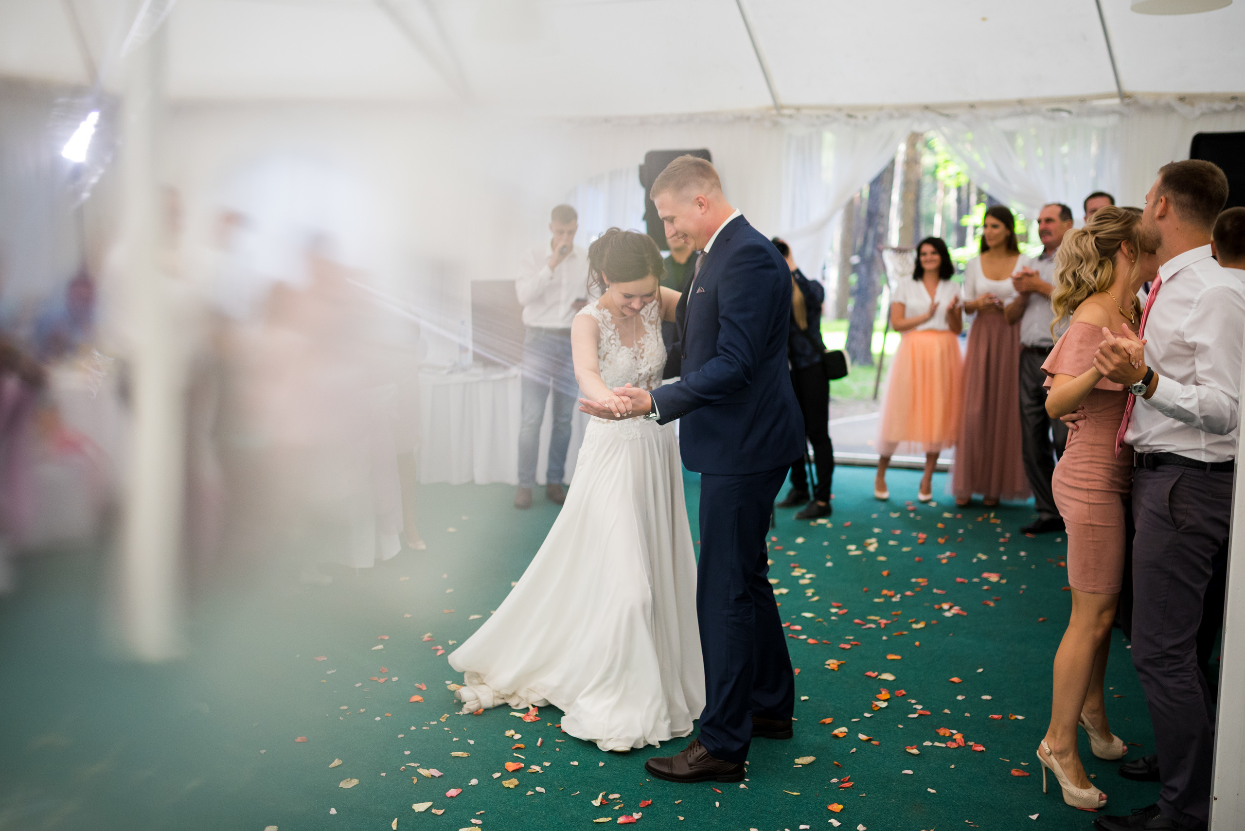 Свадебные фото счастливых людей. Сергей Богомолов. Свадебный и семейный фотограф