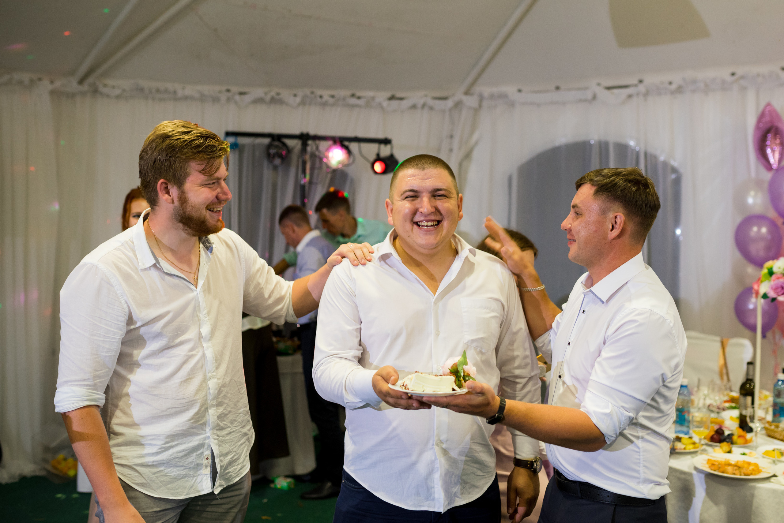 Свадебные фото счастливых людей. Сергей Богомолов. Свадебный и семейный фотограф