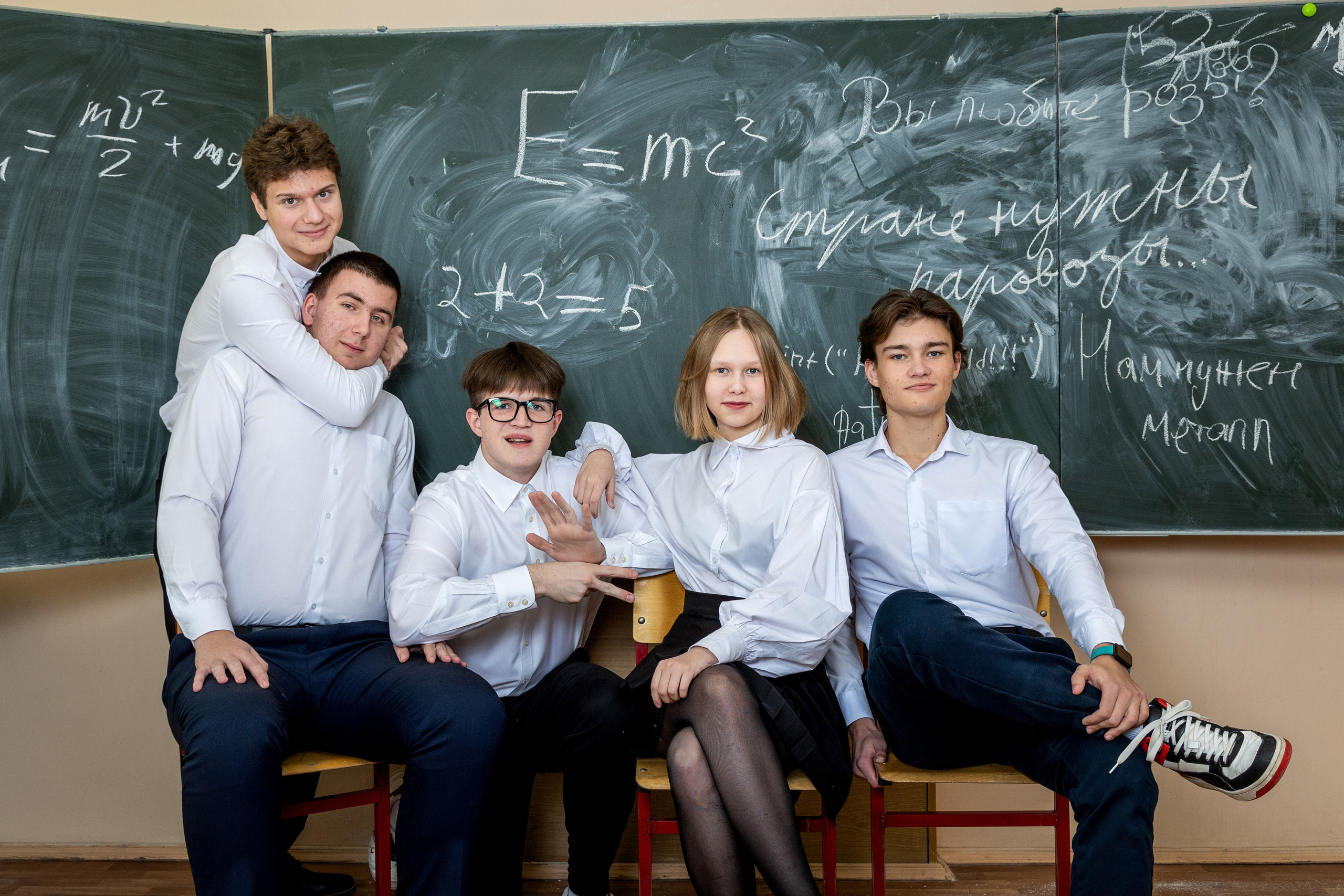 СТАРШАЯ ШКОЛА. Выпускные альбомы Москва Московская область Ирина Чугайнова