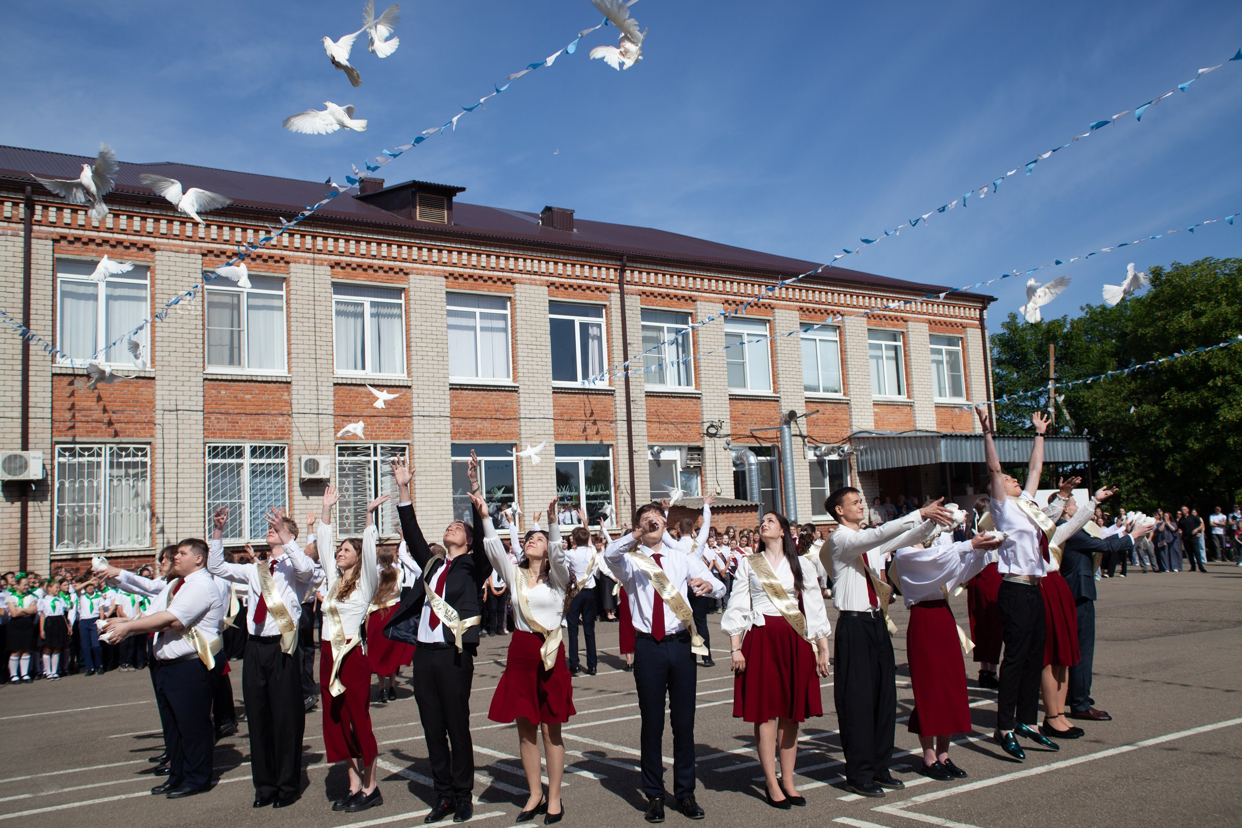 Последний звонок в Десяточке