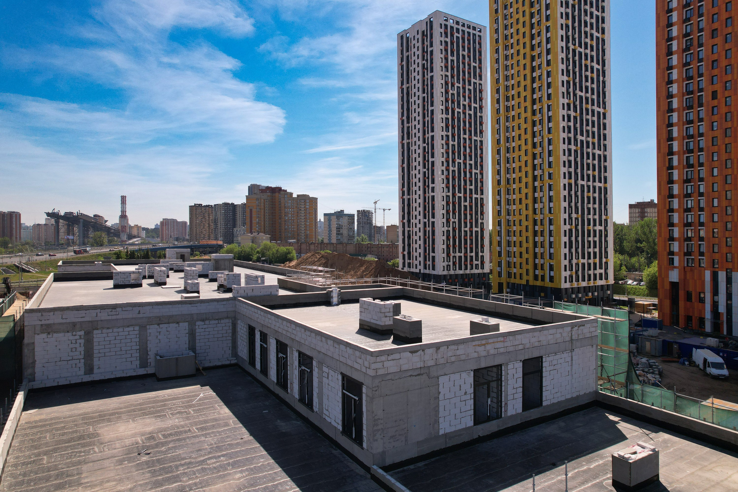 Архитектура и недвижимость. Ход строительства. Съемка с дрона. Профессиональное решение для частных лиц и бизнеса