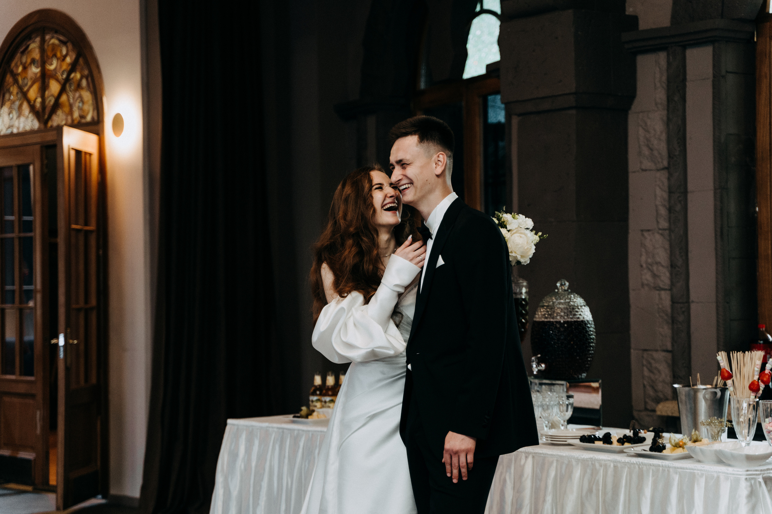 Современная свадьба с винтажным шлейфом в Санкт-Петербурге. Фотограф в Мурманске, Североморске и Санкт-Петербурге Валерия Козлова