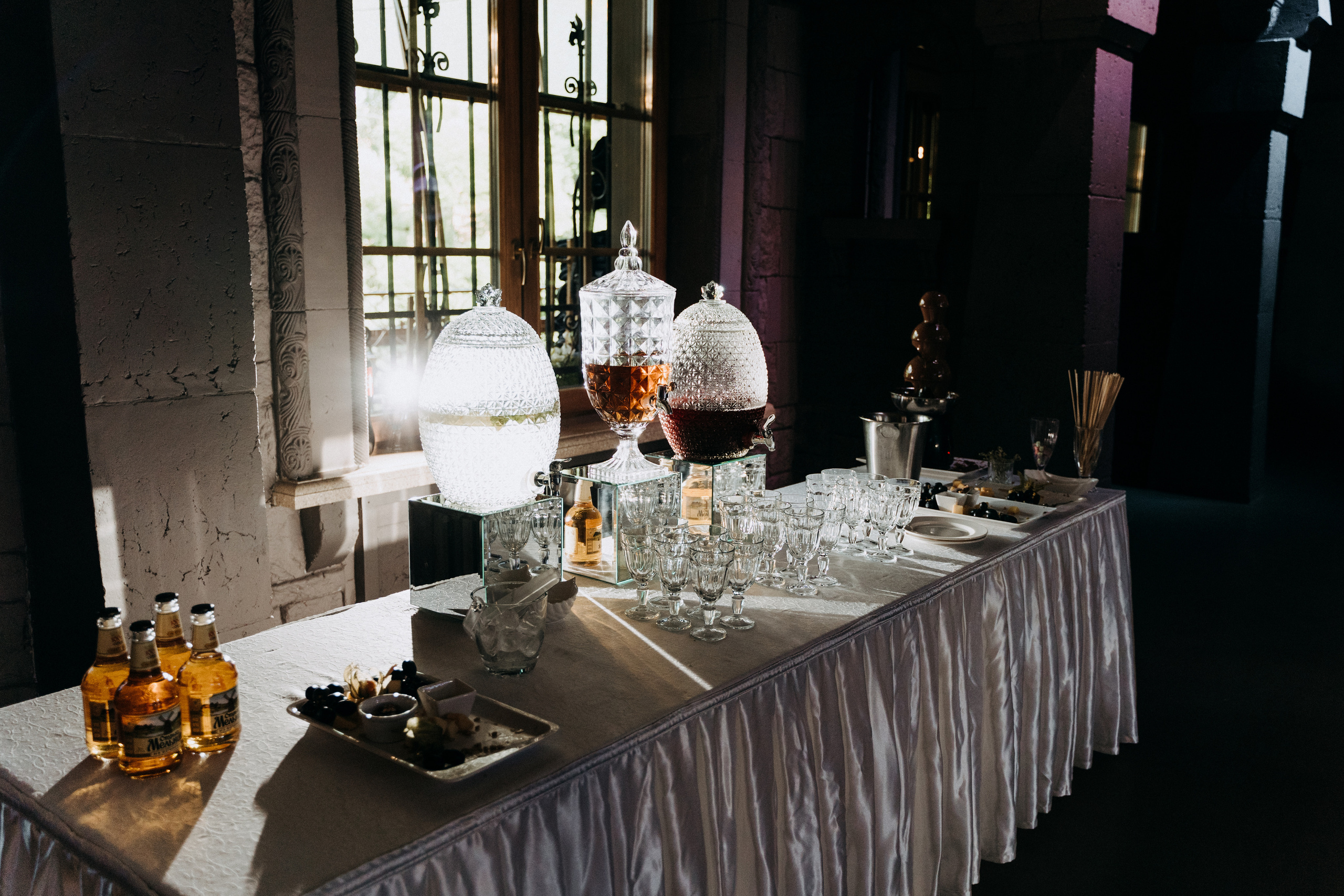 Современная свадьба с винтажным шлейфом в Санкт-Петербурге. Фотограф в Мурманске, Североморске и Санкт-Петербурге Валерия Козлова