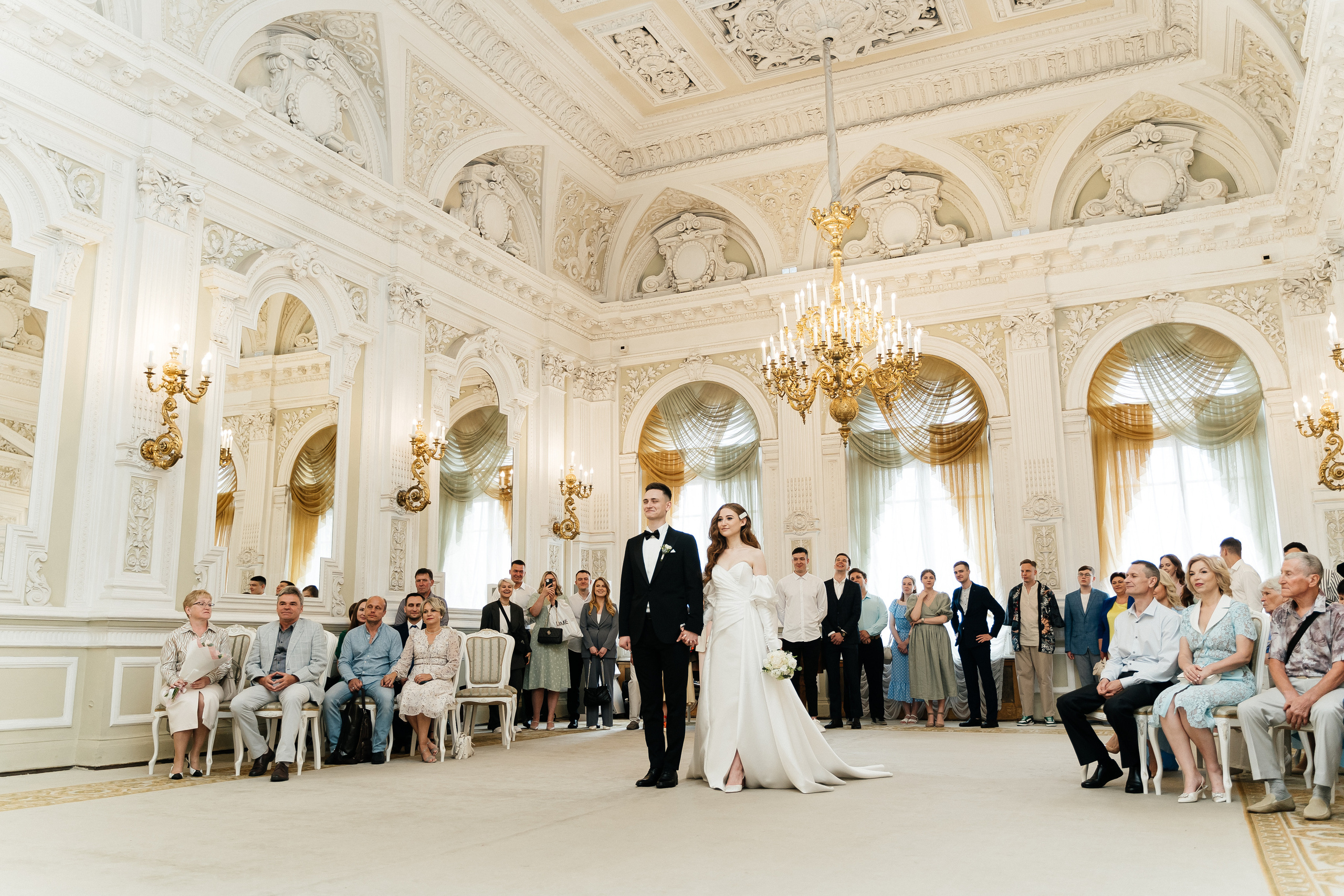 Современная свадьба с винтажным шлейфом в Санкт-Петербурге. Фотограф в Мурманске, Североморске и Санкт-Петербурге Валерия Козлова