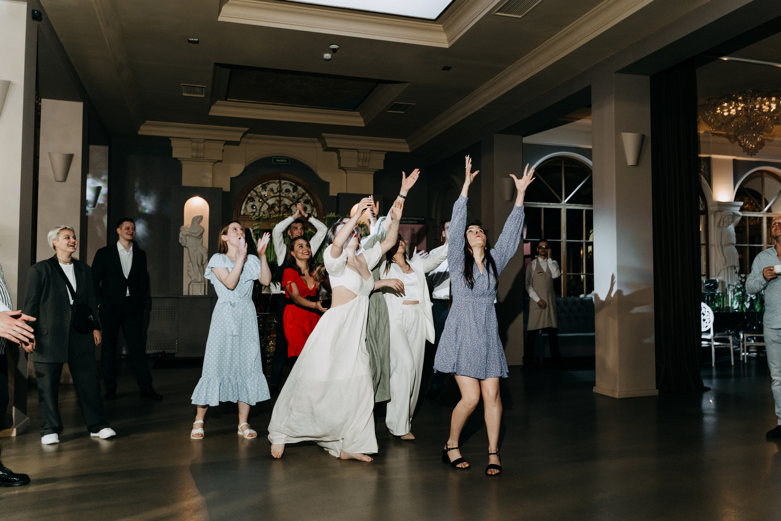 Современная свадьба с винтажным шлейфом в Санкт-Петербурге. Фотограф в Мурманске, Североморске и Санкт-Петербурге Валерия Козлова