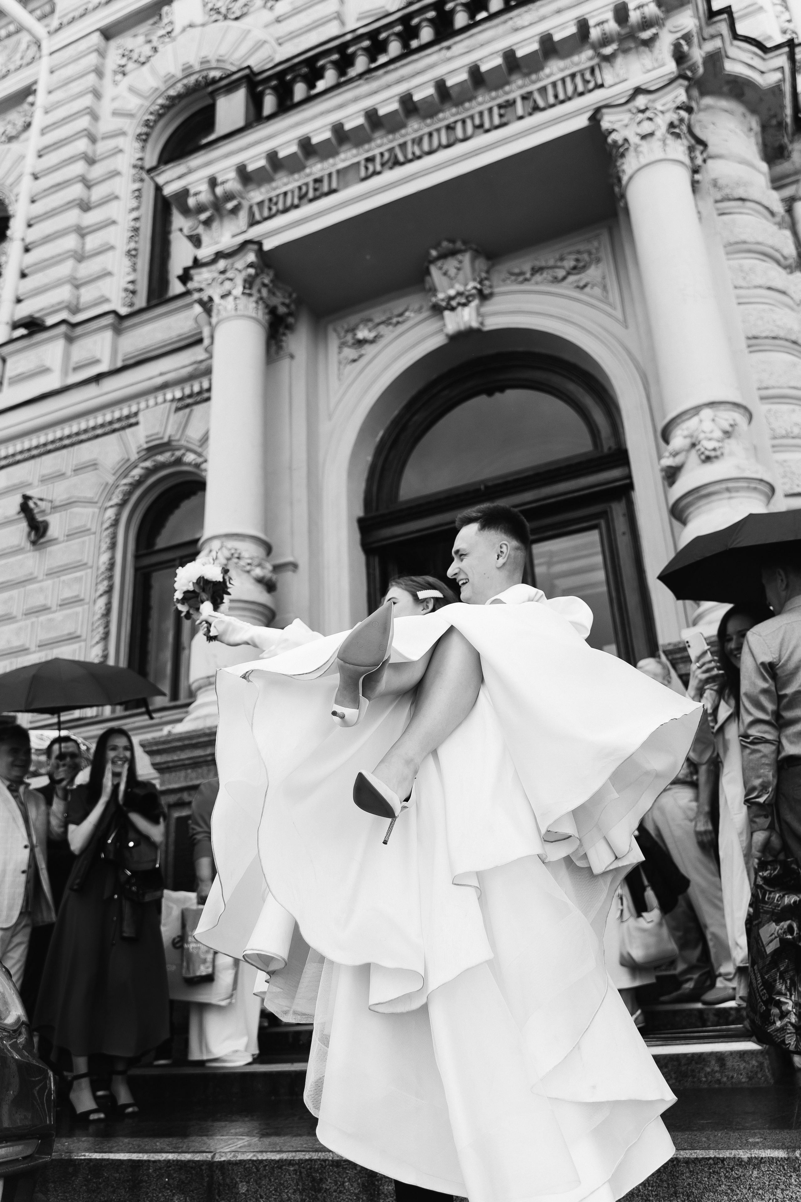 Современная свадьба с винтажным шлейфом в Санкт-Петербурге. Фотограф в Мурманске, Североморске и Санкт-Петербурге Валерия Козлова