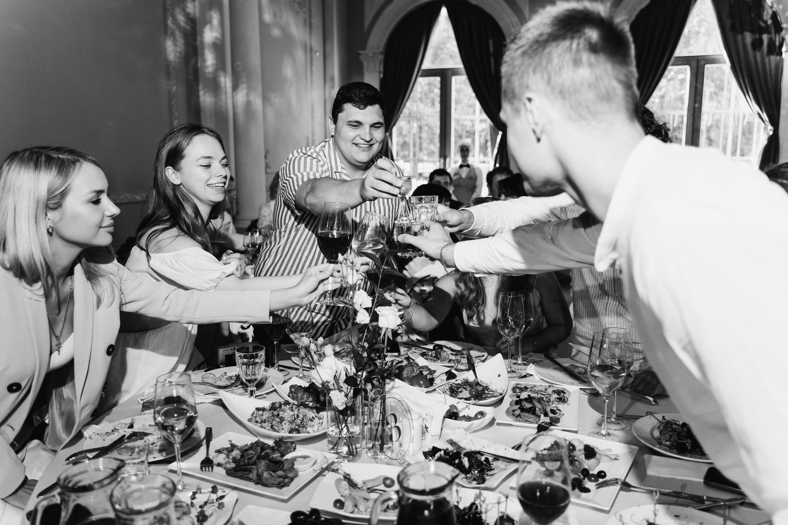 Современная свадьба с винтажным шлейфом в Санкт-Петербурге. Фотограф в Мурманске, Североморске и Санкт-Петербурге Валерия Козлова
