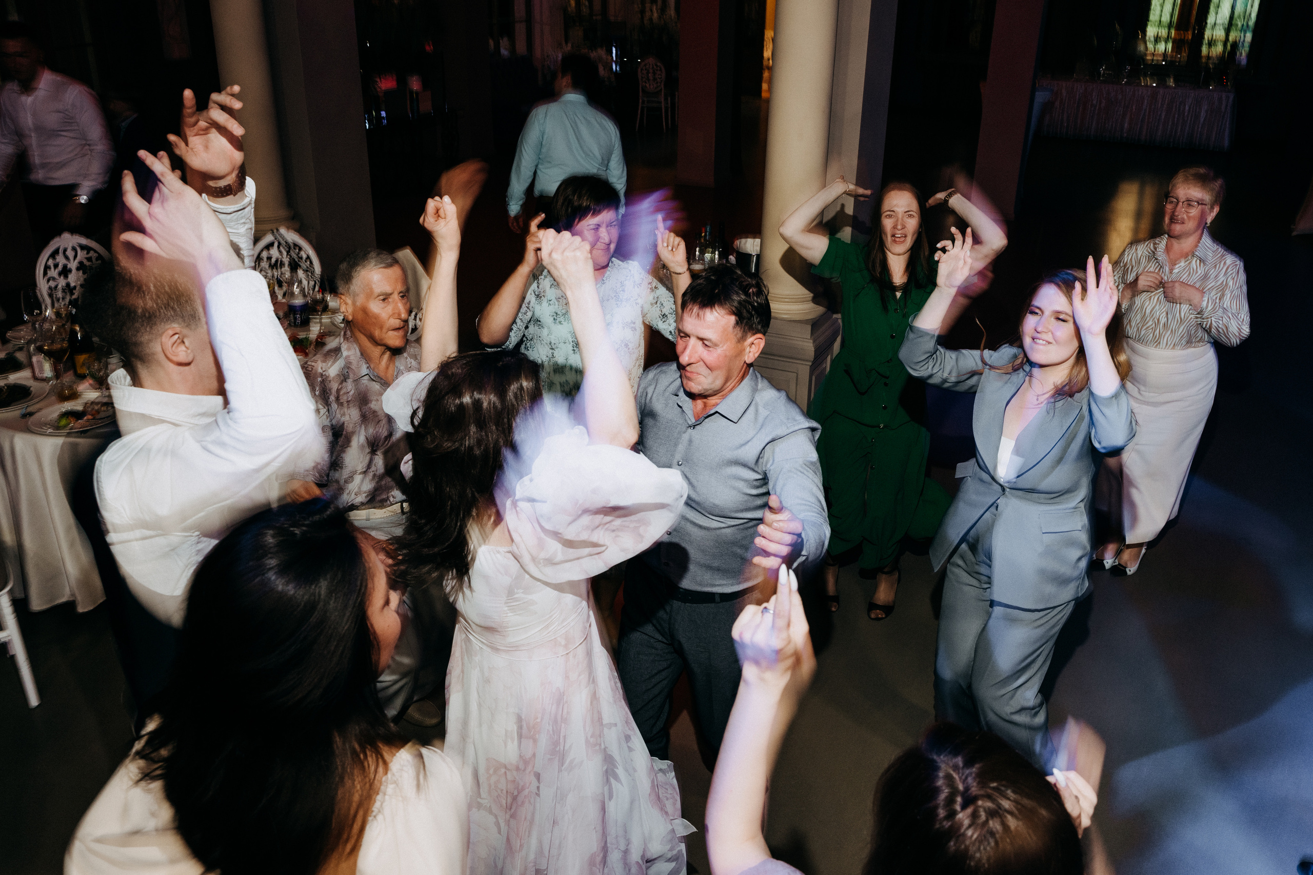 Современная свадьба с винтажным шлейфом в Санкт-Петербурге. Фотограф в Мурманске, Североморске и Санкт-Петербурге Валерия Козлова