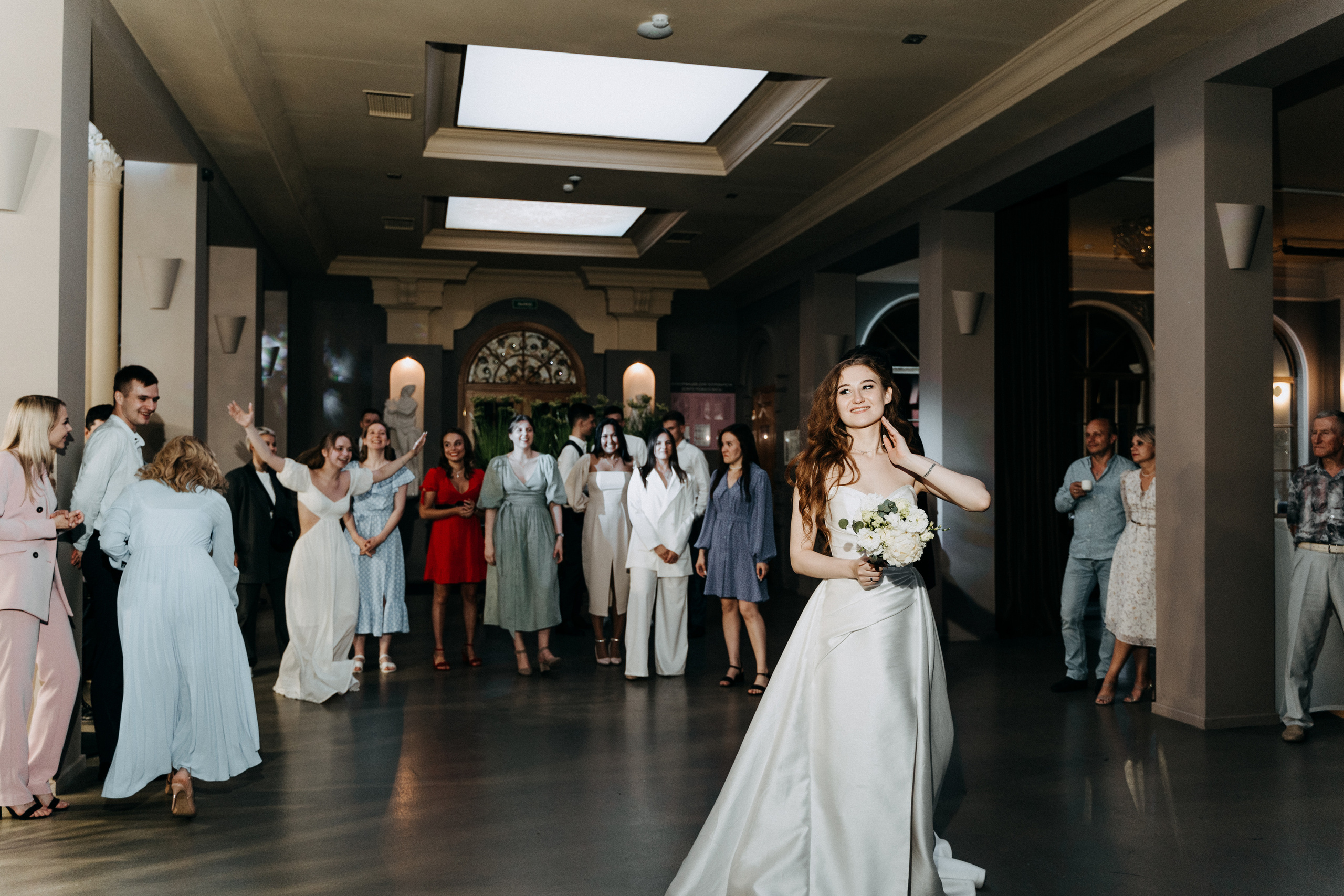 Современная свадьба с винтажным шлейфом в Санкт-Петербурге. Фотограф в Мурманске, Североморске и Санкт-Петербурге Валерия Козлова