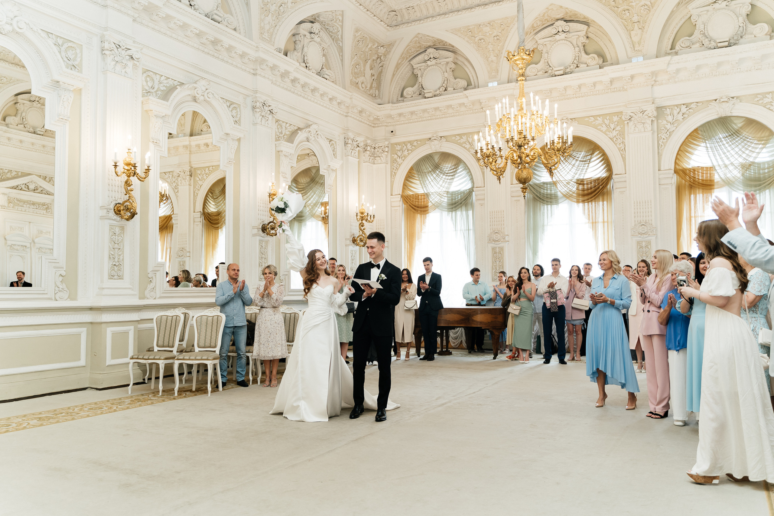 Современная свадьба с винтажным шлейфом в Санкт-Петербурге. Фотограф в Мурманске, Североморске и Санкт-Петербурге Валерия Козлова