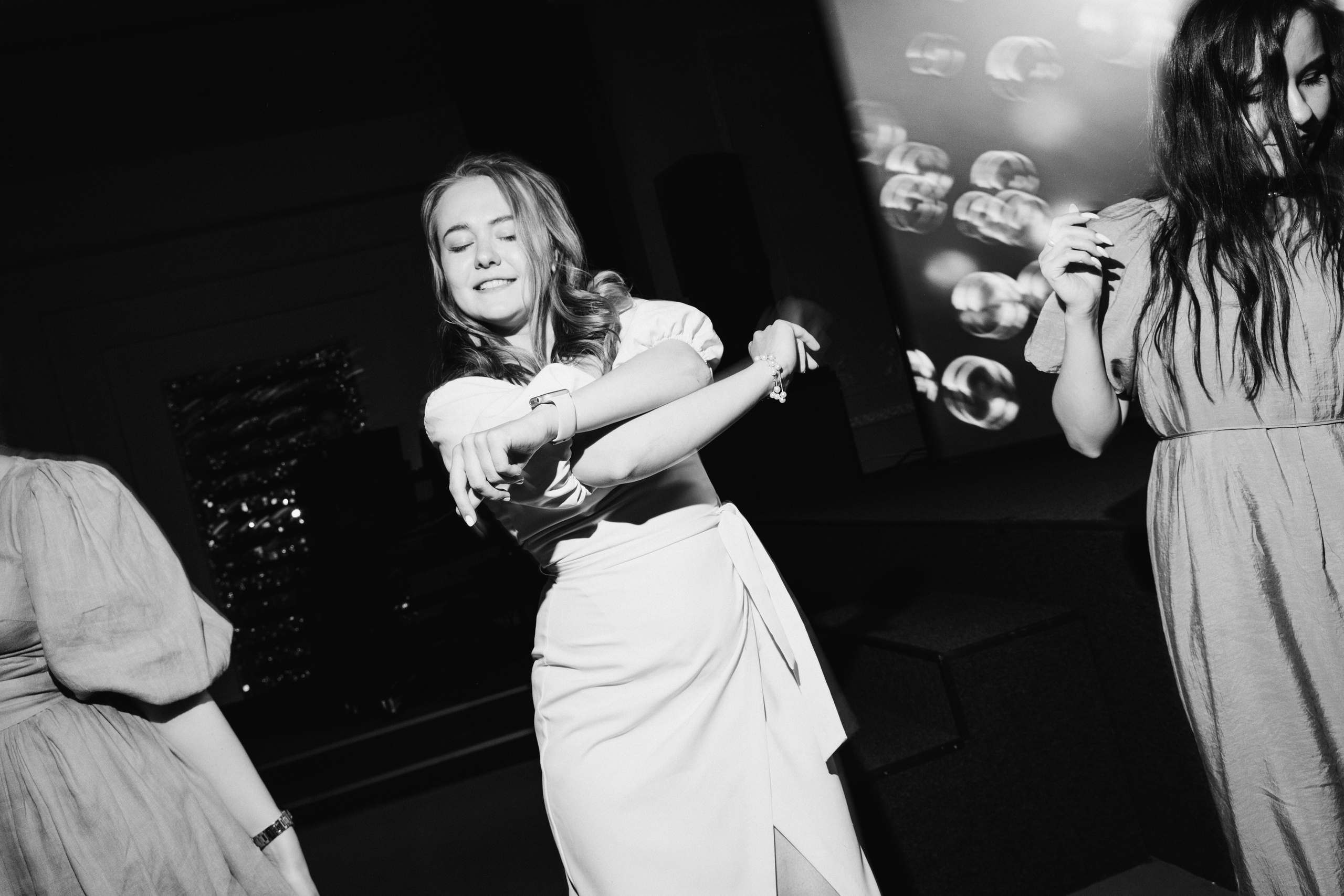 Современная свадьба с винтажным шлейфом в Санкт-Петербурге. Фотограф в Мурманске, Североморске и Санкт-Петербурге Валерия Козлова