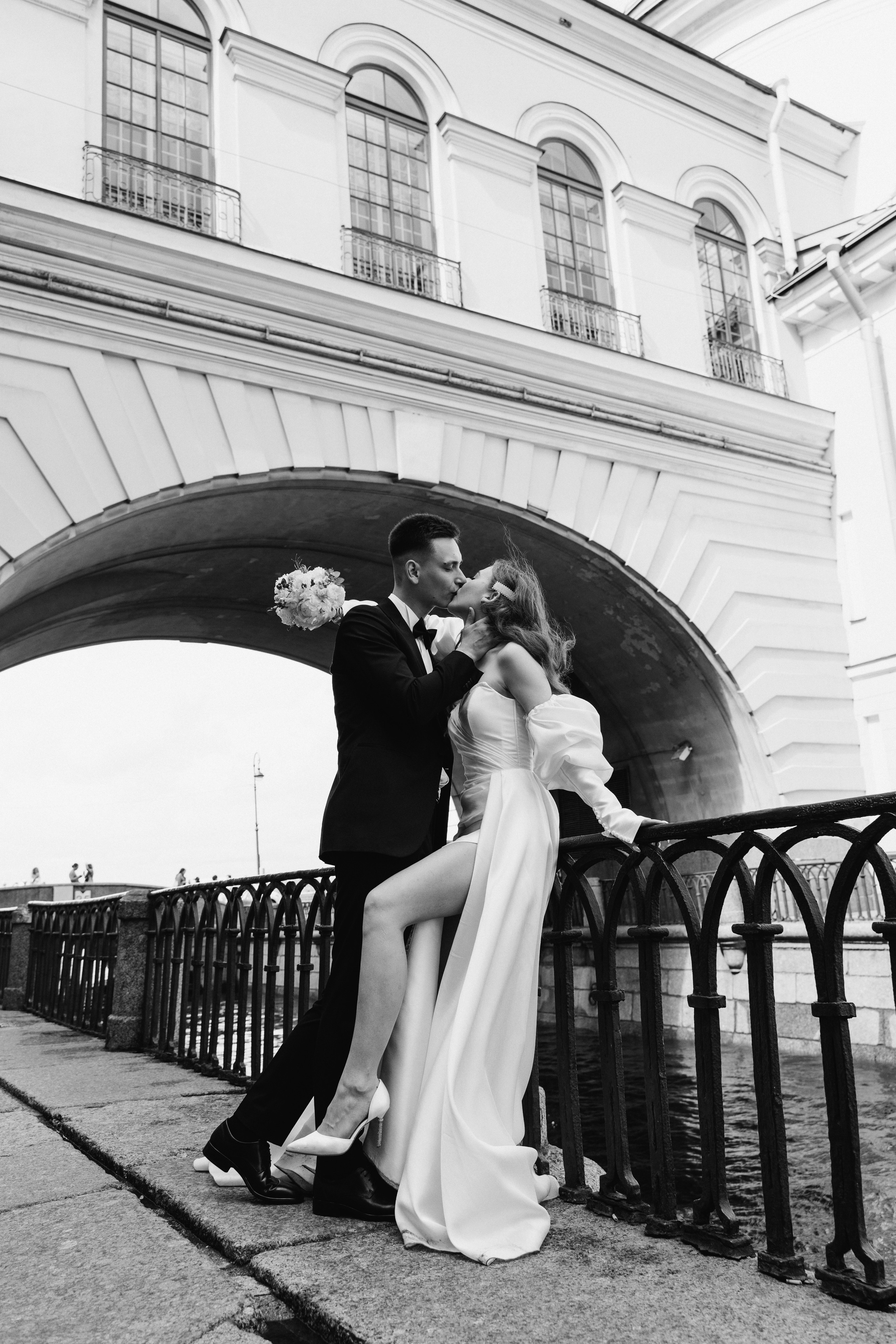 Современная свадьба с винтажным шлейфом в Санкт-Петербурге. Фотограф в Мурманске, Североморске и Санкт-Петербурге Валерия Козлова