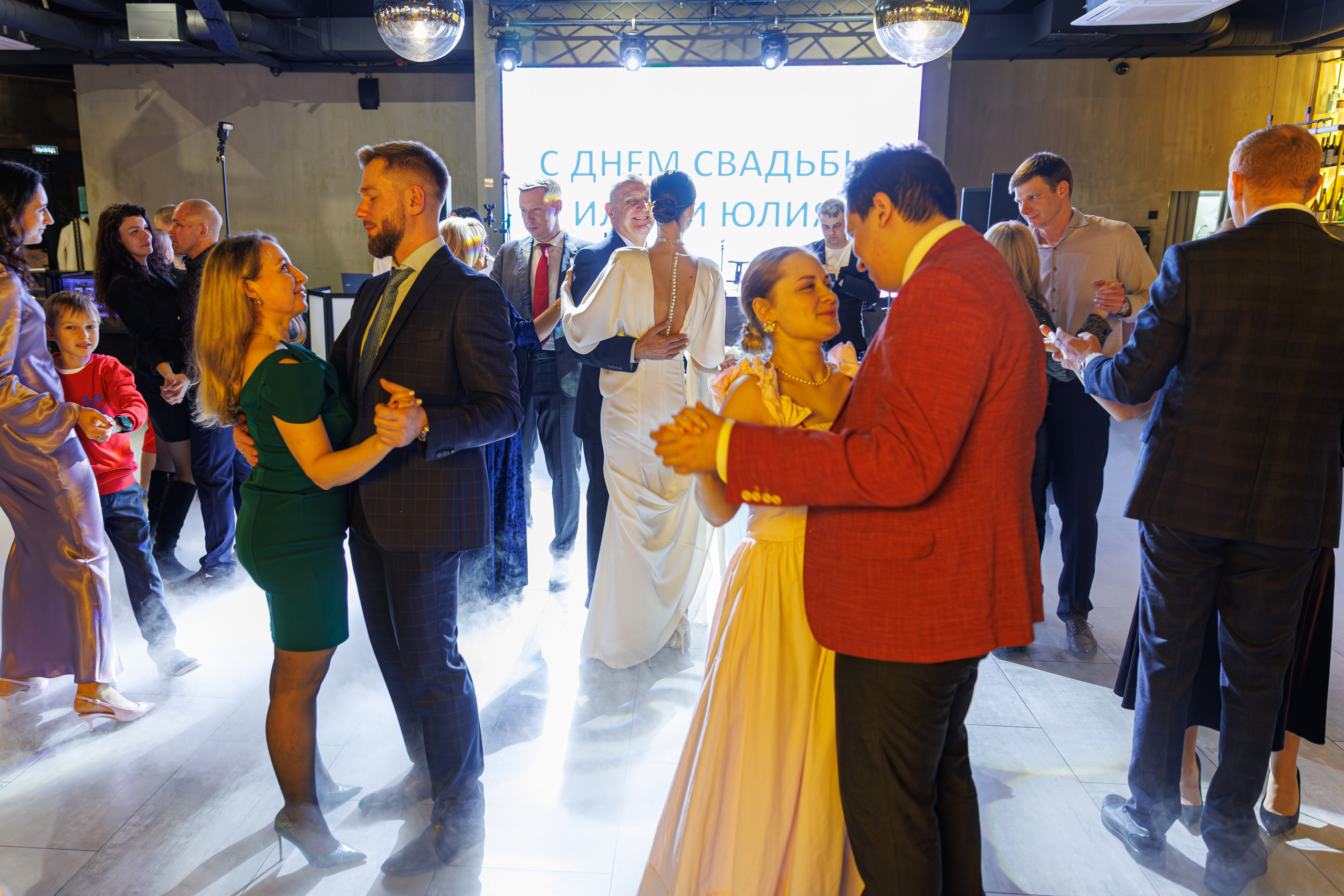 Свадьба в ресторане Малиновка м.Сокольники. Свадебный фотограф Москва и МО Сергей Киржаев