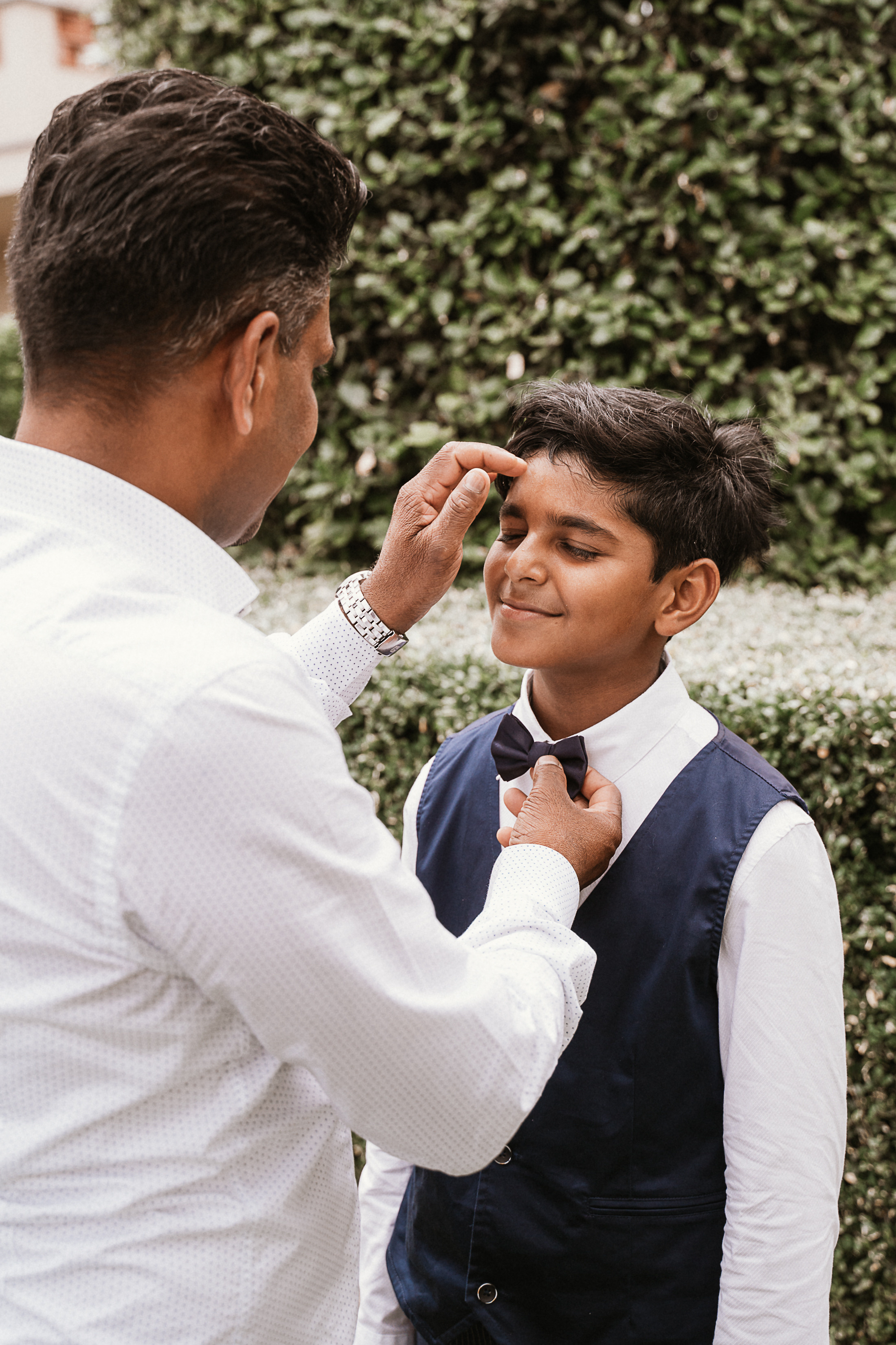 Kenneth Comunione. Family Lifestyle Photographer in Lucca, Italia