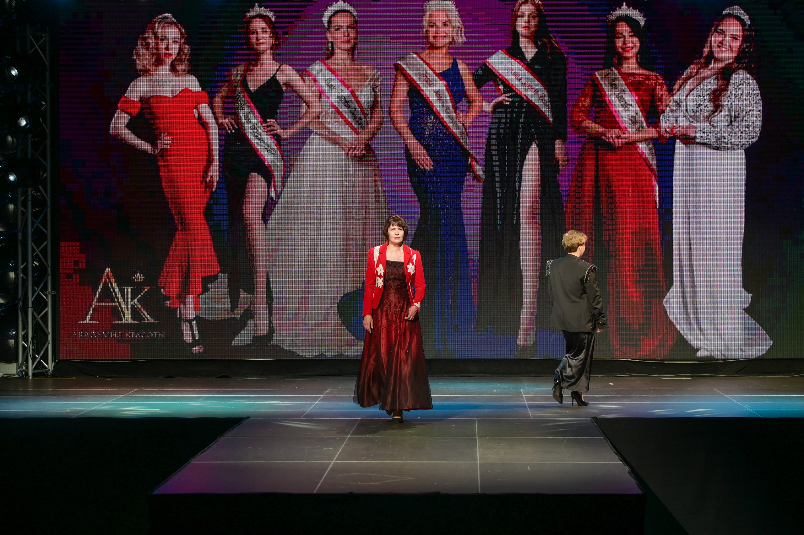 Fashion Show Photos. Фотоуслуги, услуги фотографа, фотографирование важных событий