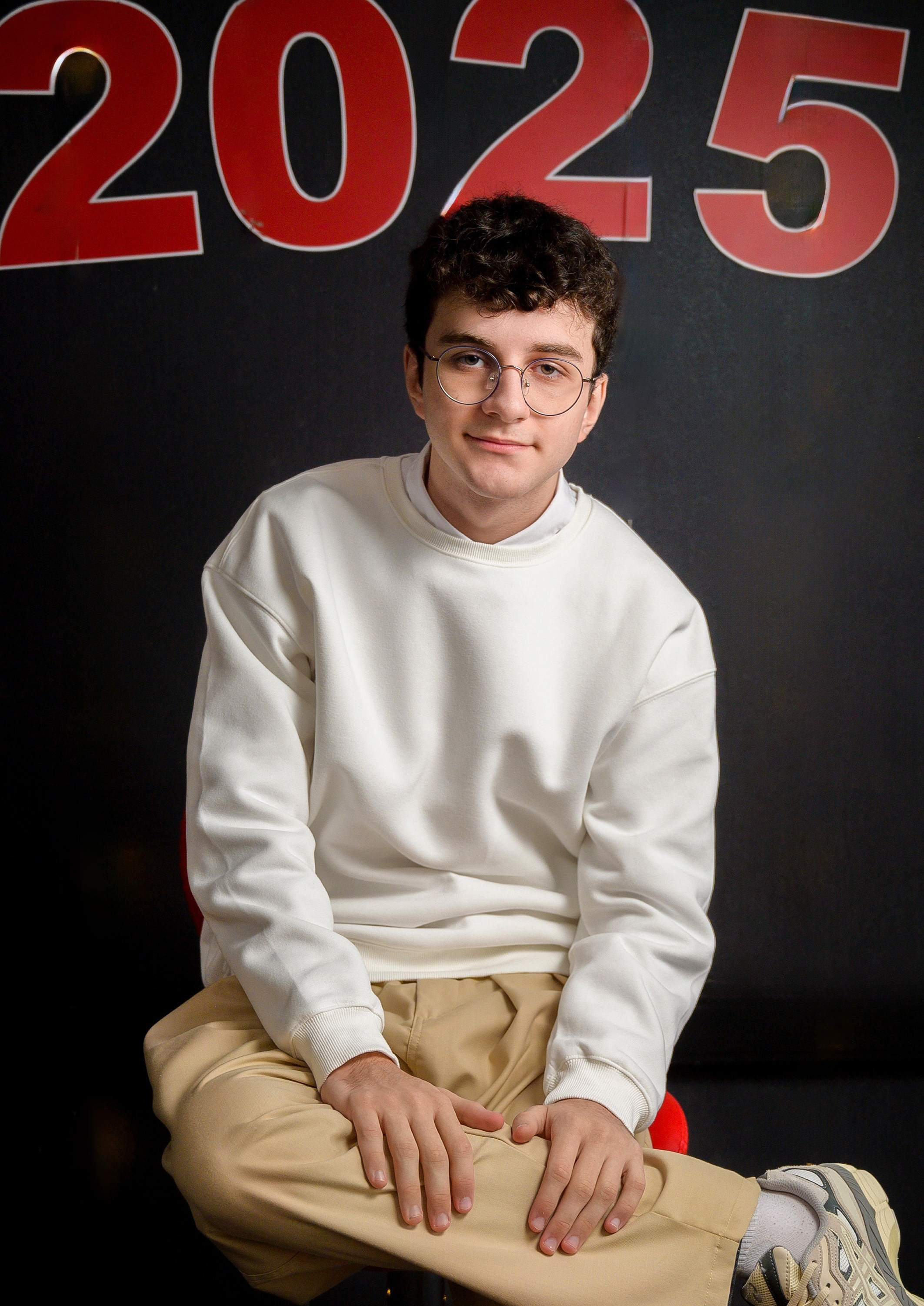 Фотографии старшеклассников для выпускных альбомов Нижневартовск | Портфолио. AR-t студия «Альбом+», г. Нижневартовск