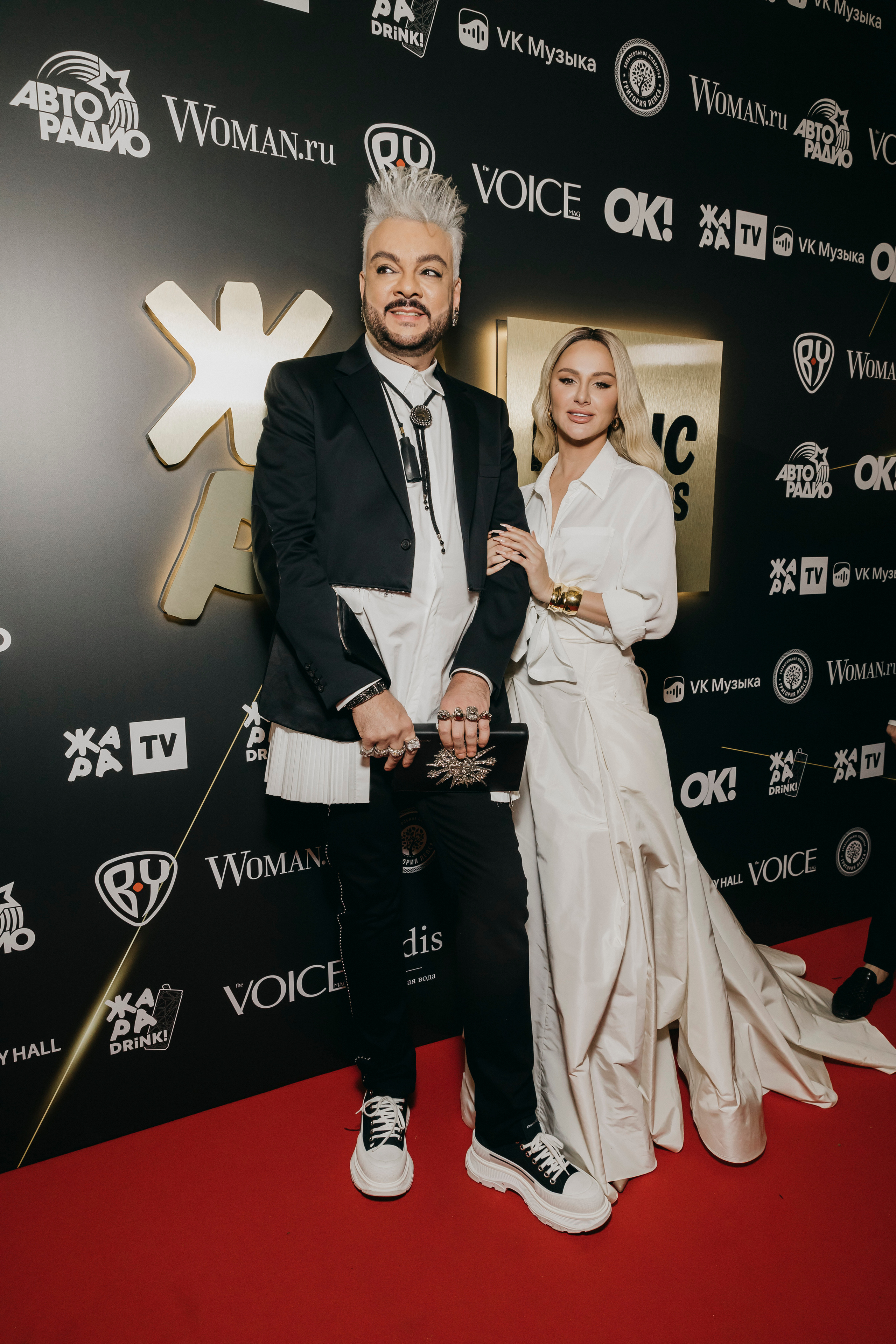 Филипп Киркоров и Анна ASTI на Премии ЖАРА MUSIC AWARDS 2022 в Crocus City Hall в Москве