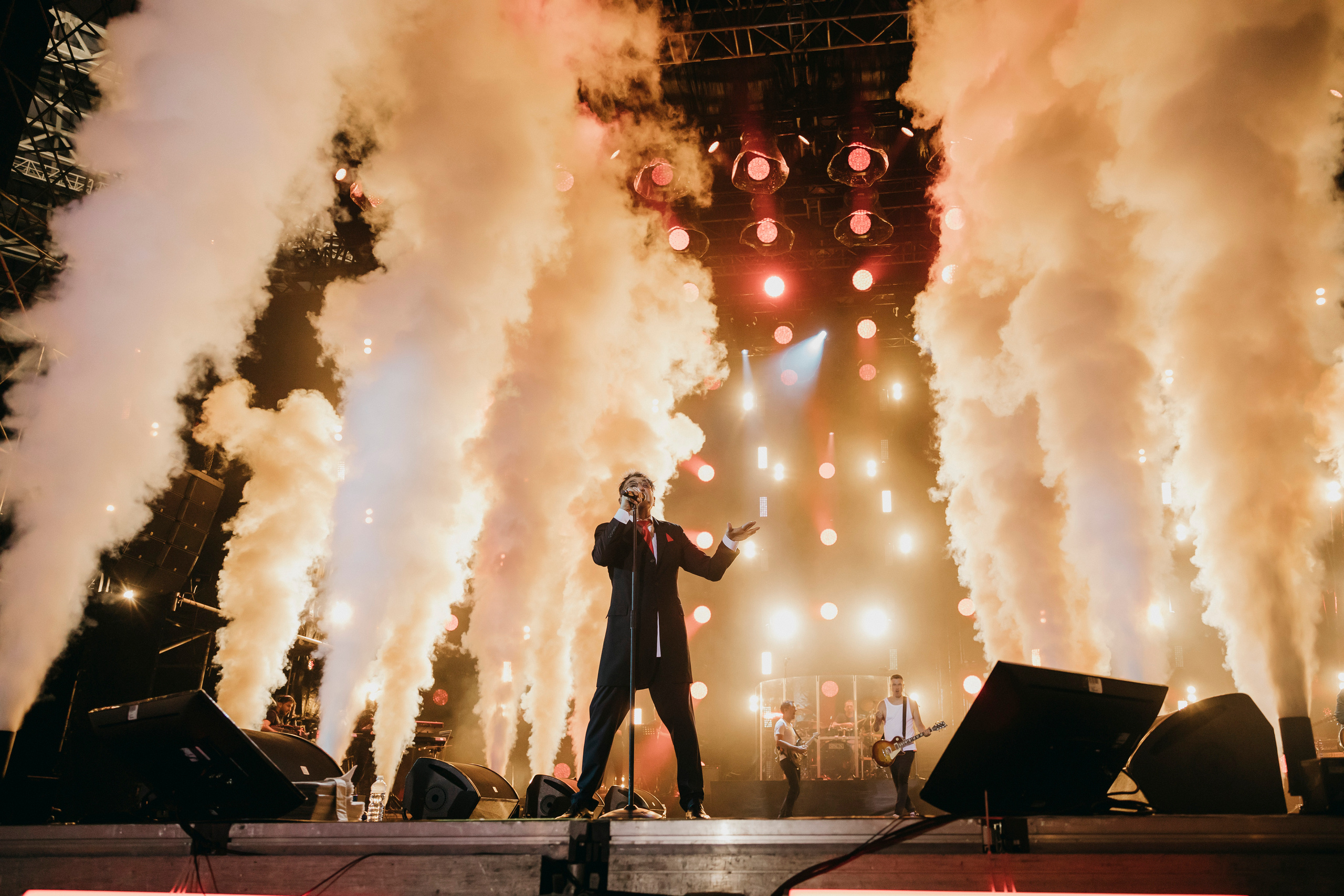 Юбилейный концерт Григория Лепса в Лужниках. «Птичка на проводе»: информационный портал в Москве