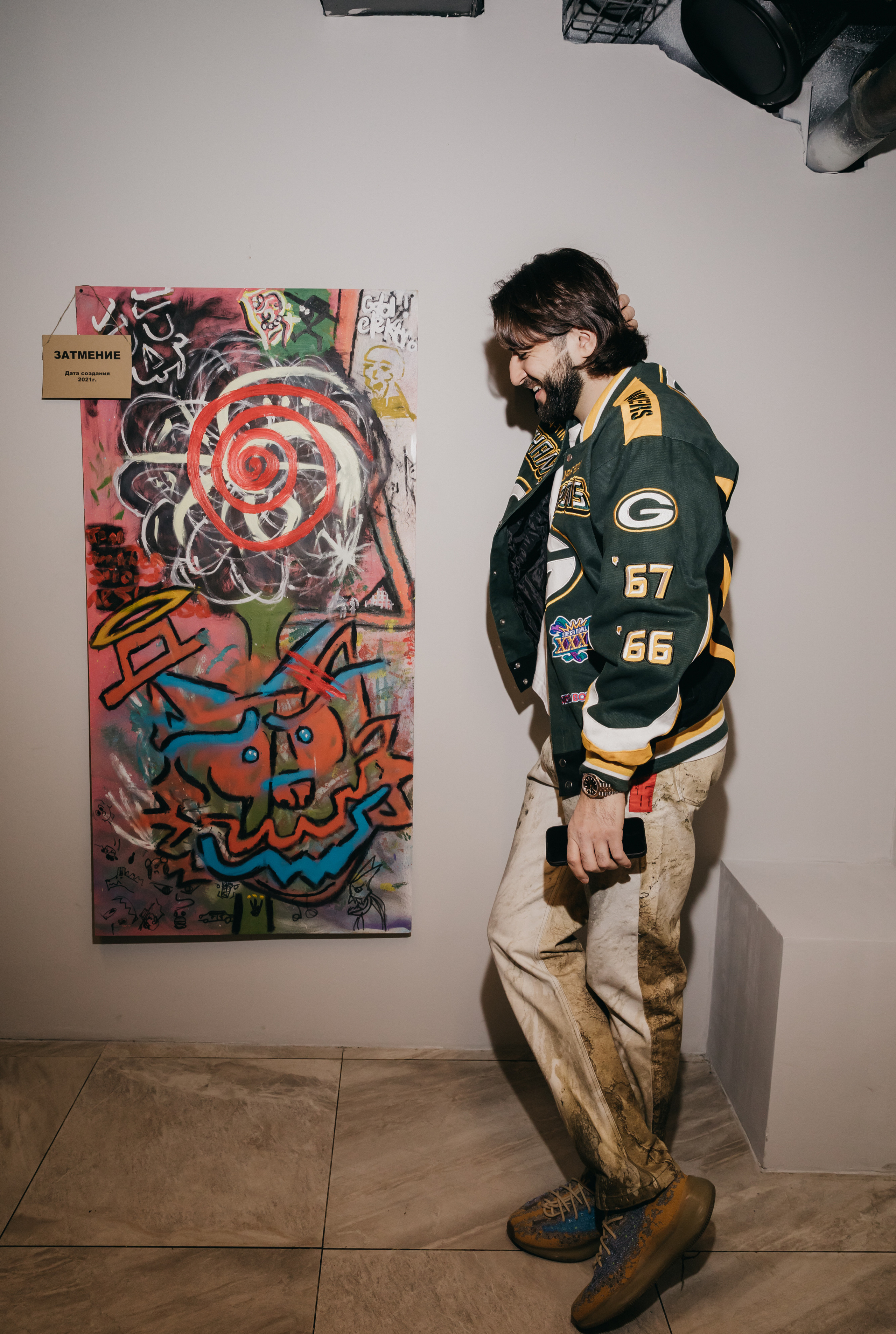 Эльман на выставке картин andro на центральном рынке в Москве