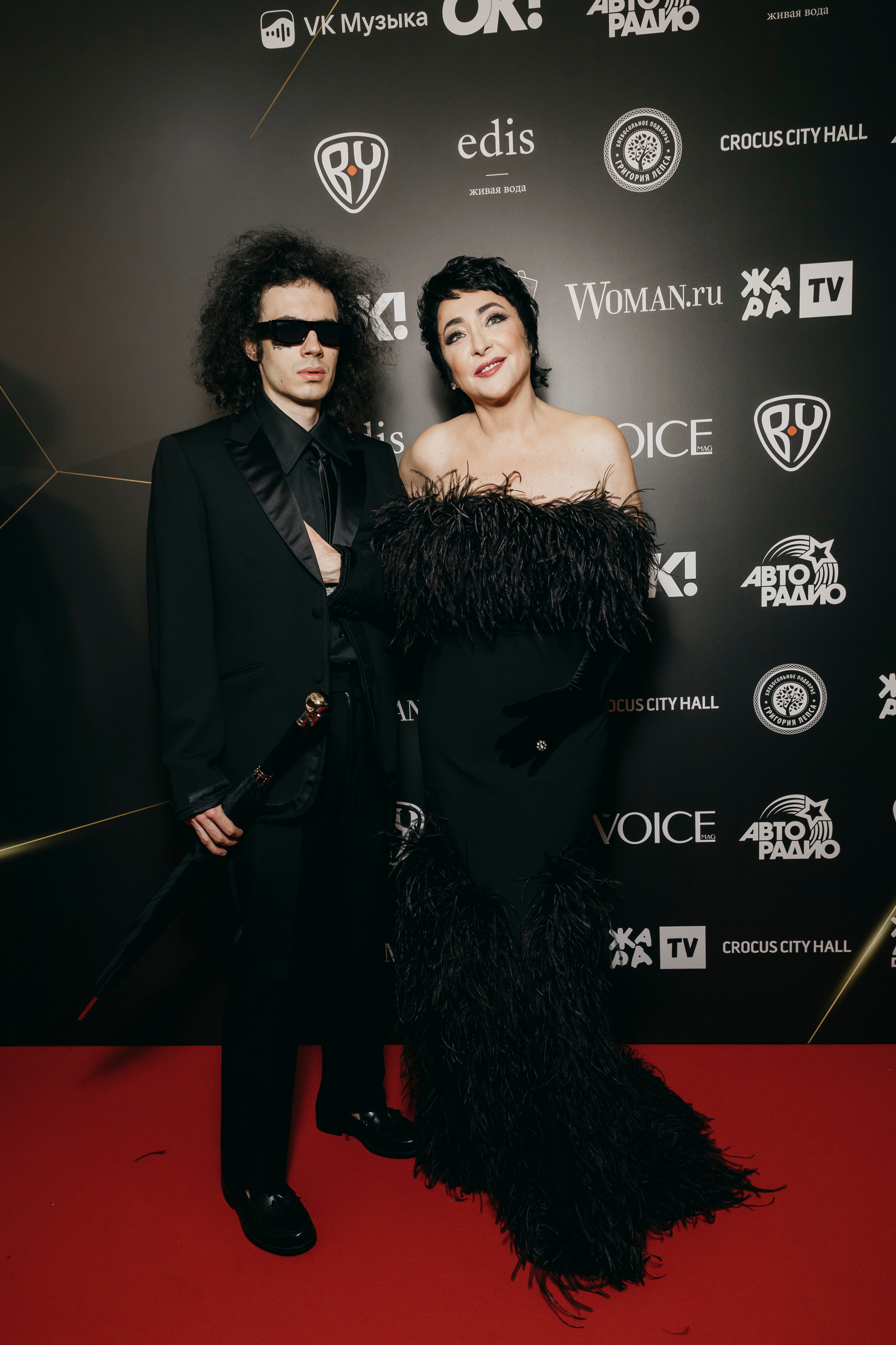 Коста Лакоста и Лолита на Премии ЖАРА MUSIC AWARDS 2022 в Crocus City Hall в Москве