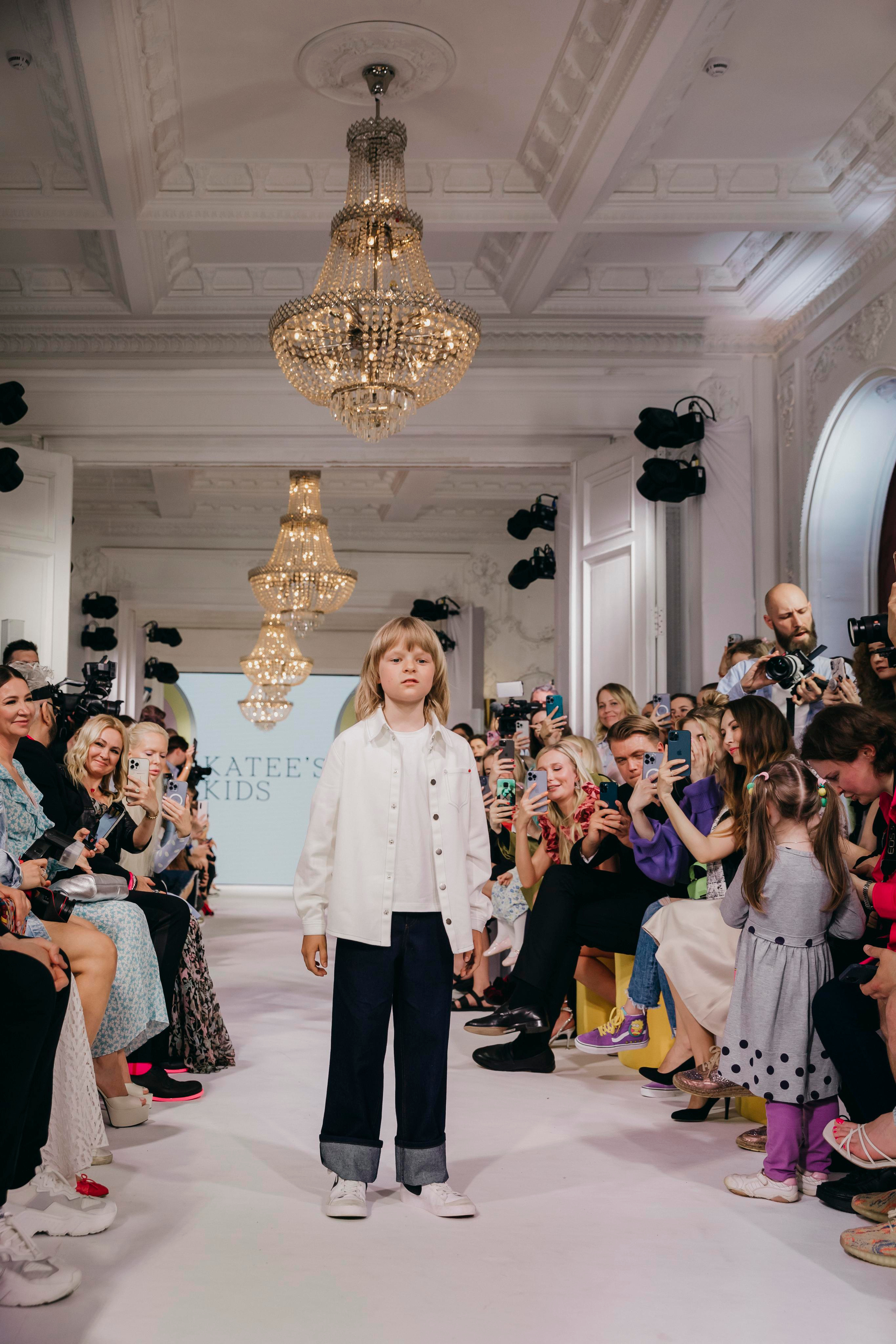 Александр Плющенко на показе бренда KATEE'S KIDS в Москве