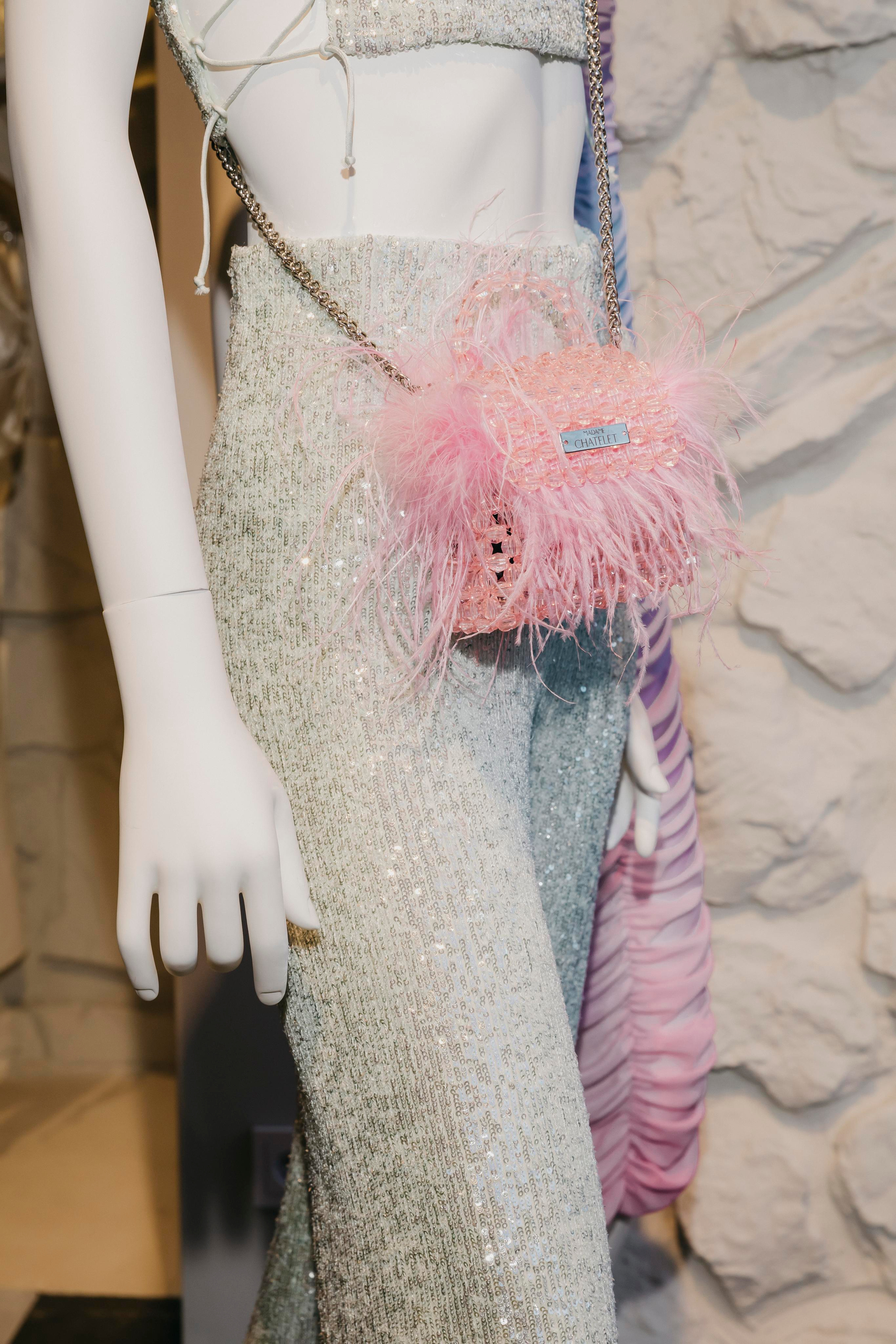 Мультибрендовый concept store Petrovka’15. «Птичка на проводе»: информационный портал в Москве