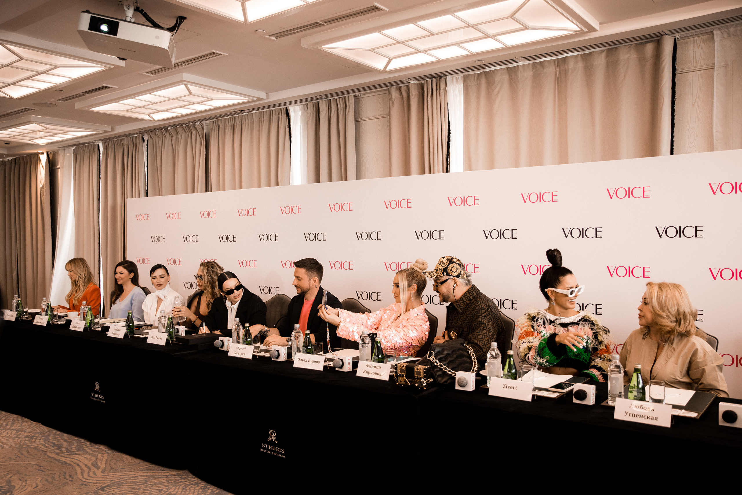 Ребрендинг Cosmopolitan Russia в Москве. «Птичка на проводе»: информационный портал в Москве